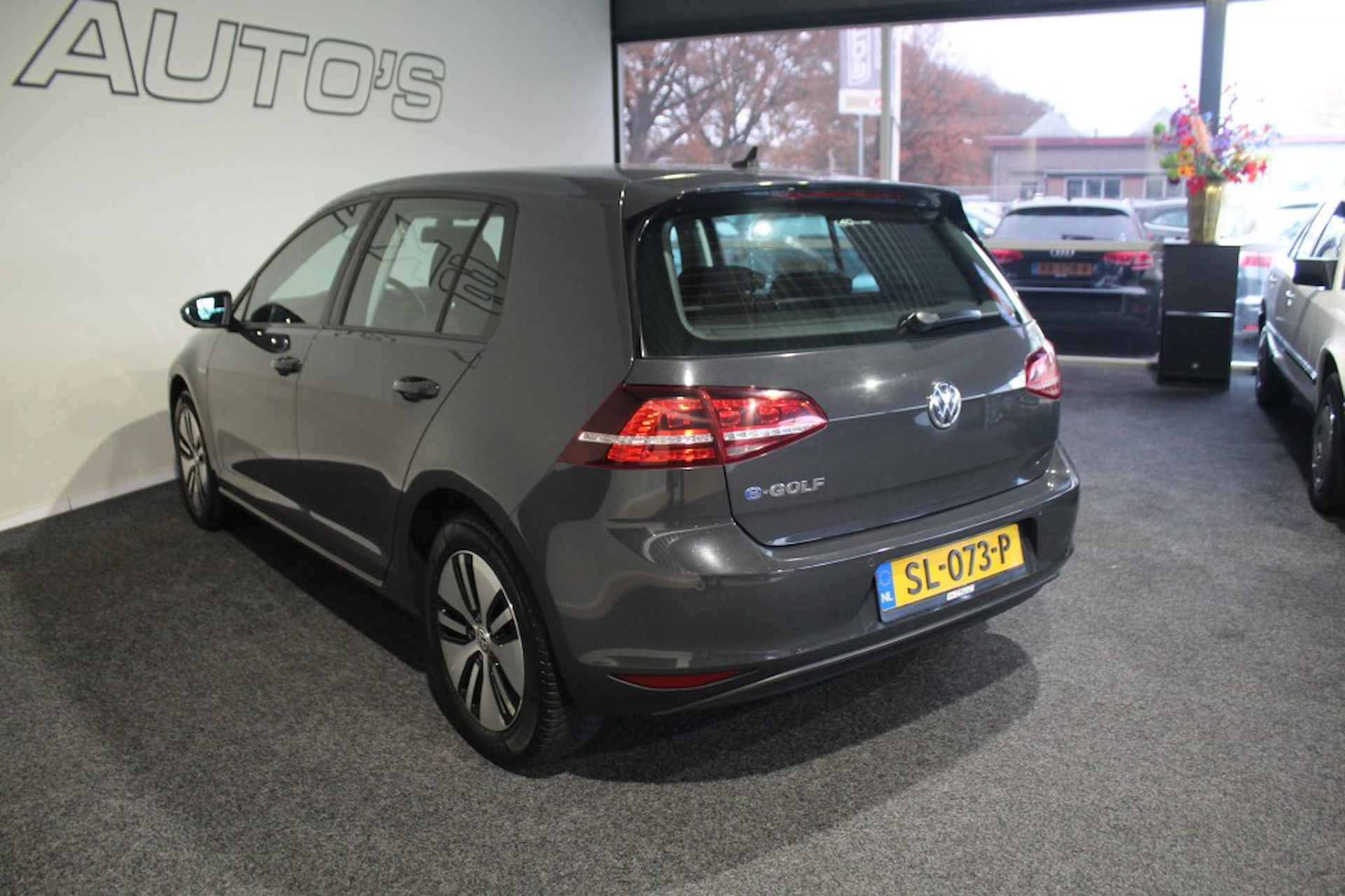 VOLKSWAGEN Golf E-GOLF NAVI 85KW 116PK AUTM AIRCO SUBSIDIE ALL-IN RIJKLAAR PRIJS - 40/48