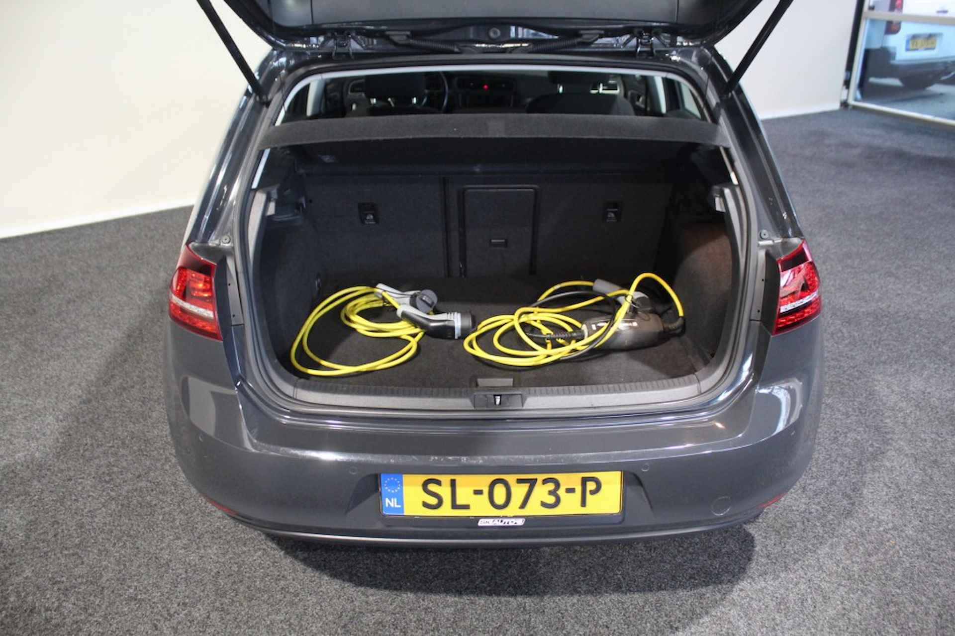 VOLKSWAGEN Golf E-GOLF NAVI 85KW 116PK AUTM AIRCO SUBSIDIE ALL-IN RIJKLAAR PRIJS - 42/48