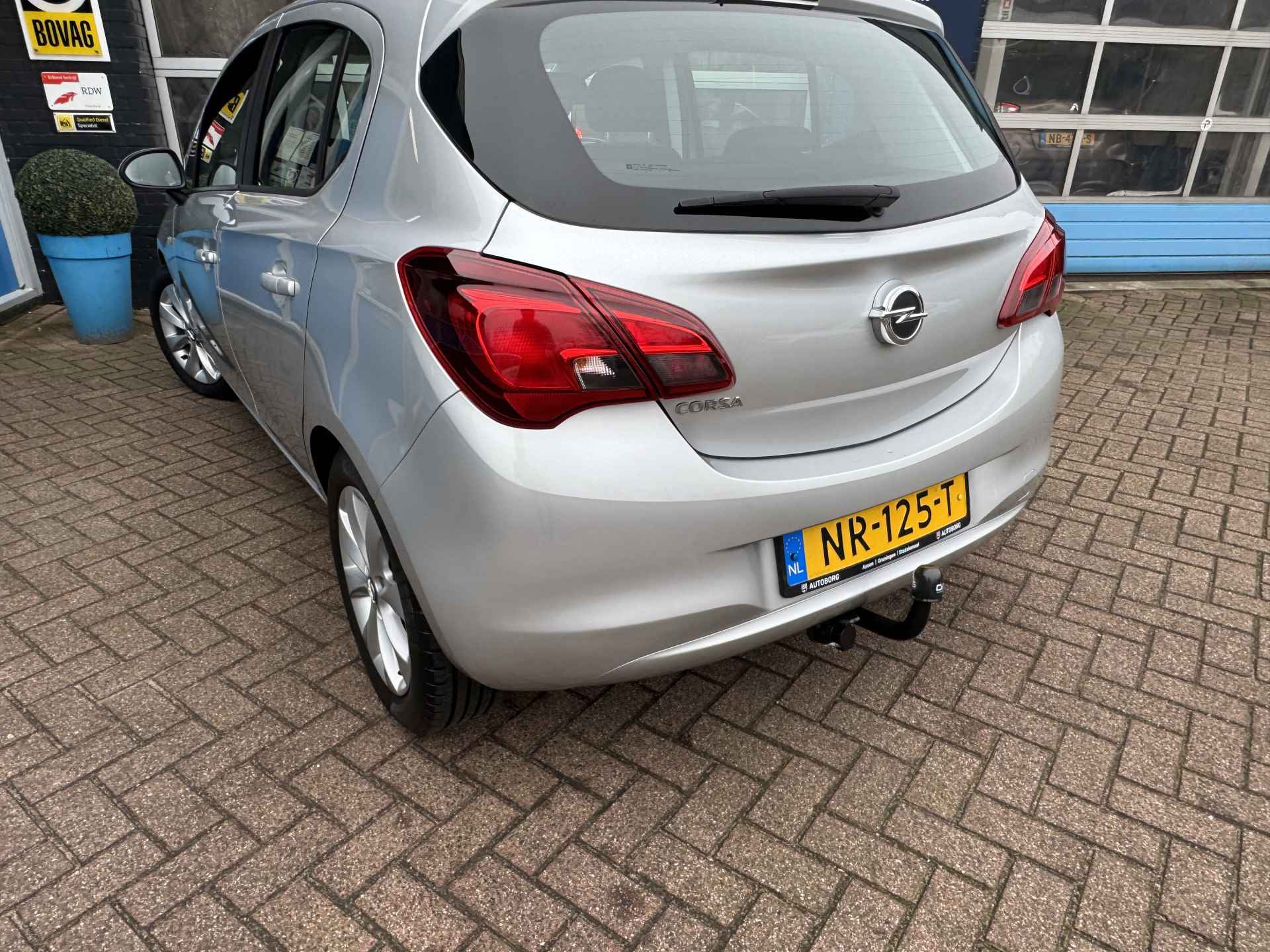 Opel Corsa 1.4 Edition | Stoelverwarming | Stuurverwarming | Trekhaak | Rijklaar + 12 Maand BOVAG Garantie - 30/38