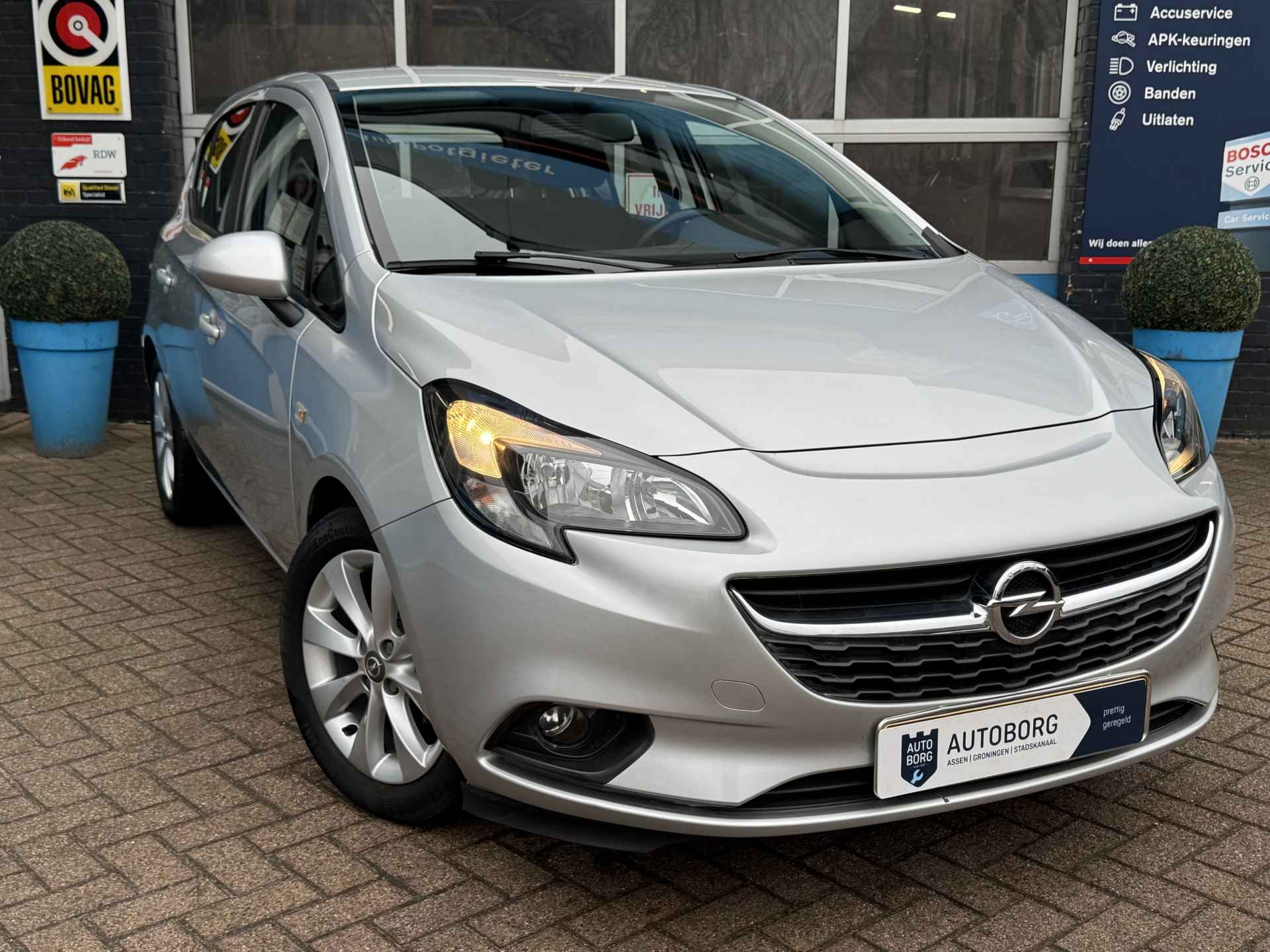 Opel Corsa 1.4 Edition | Stoelverwarming | Stuurverwarming | Trekhaak | Rijklaar + 12 Maand BOVAG Garantie - 31/38