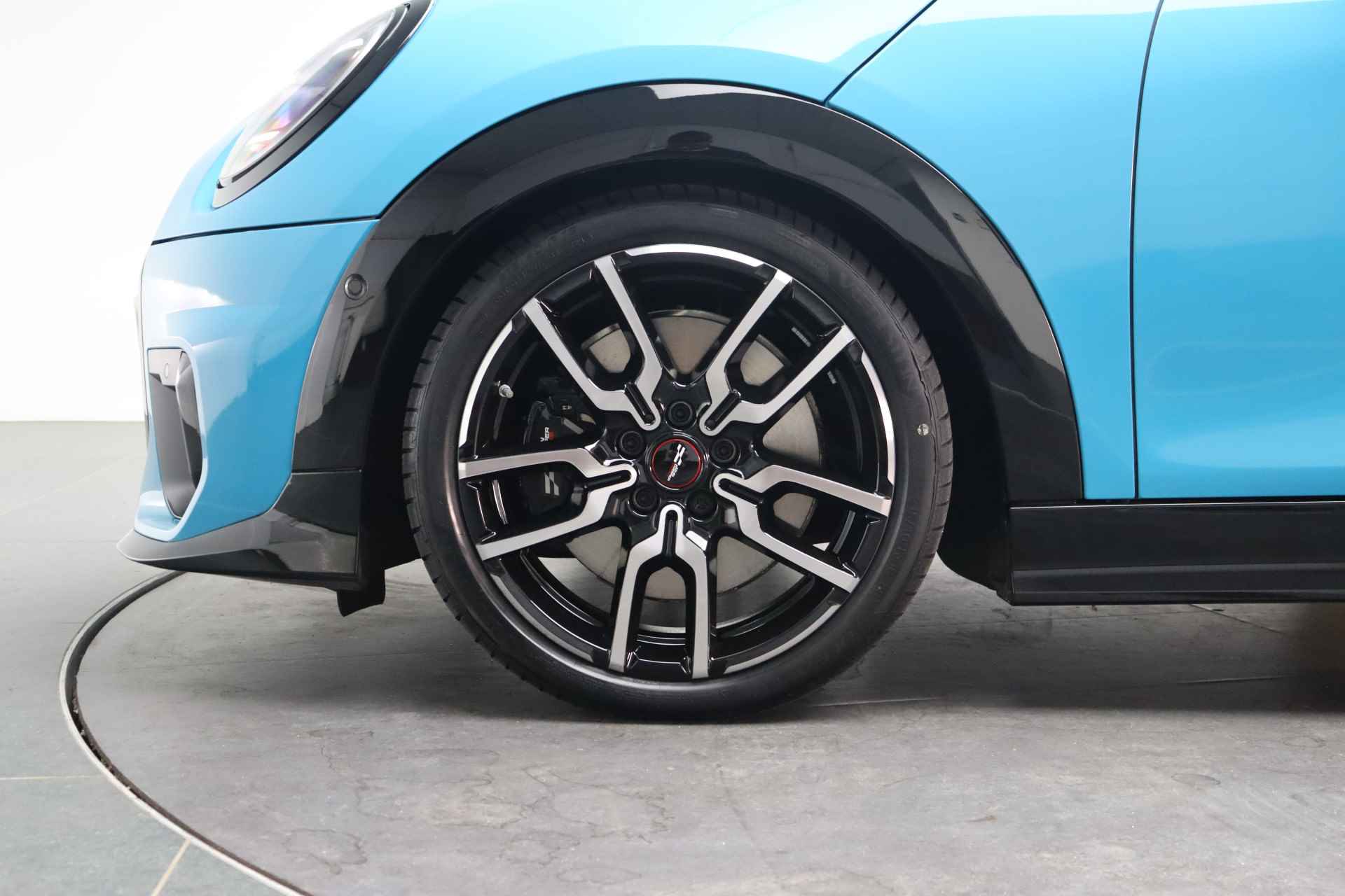 MINI Hatchback Cooper S Automaat / John Cooper Works / Pakket XL / 18 inch JCW Lap Spoke 2-tone - 10/33