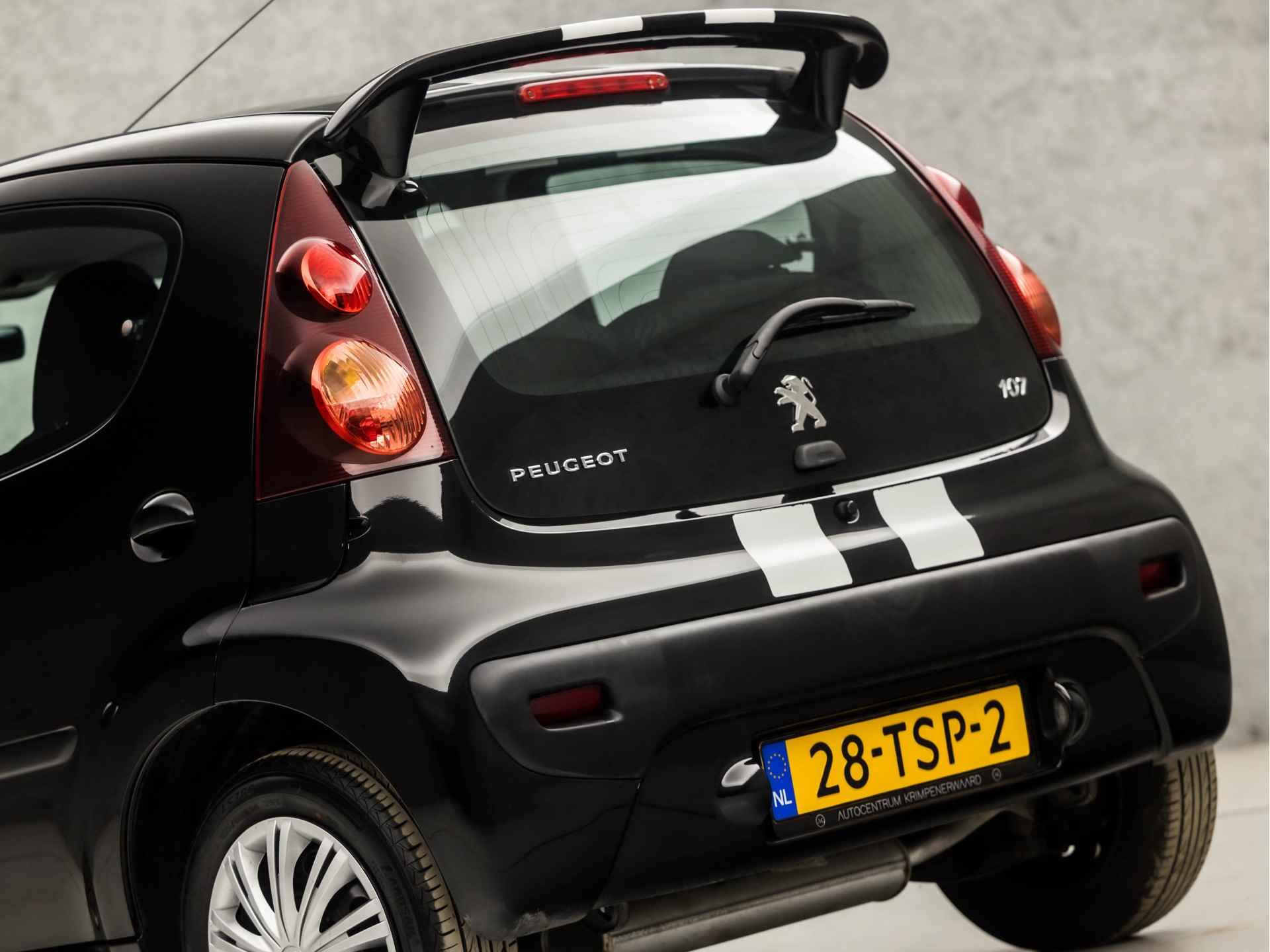 Peugeot 107 1.0 Sport (NIEUW MODEL, AIRCO, 5 DEURS, NAP, STRIPING, RADIO, ELEK PAKKET, DAKSPOILER, SPORTSTOELEN, NIEUWE APK, NIEUWSTAAT) - 16/29