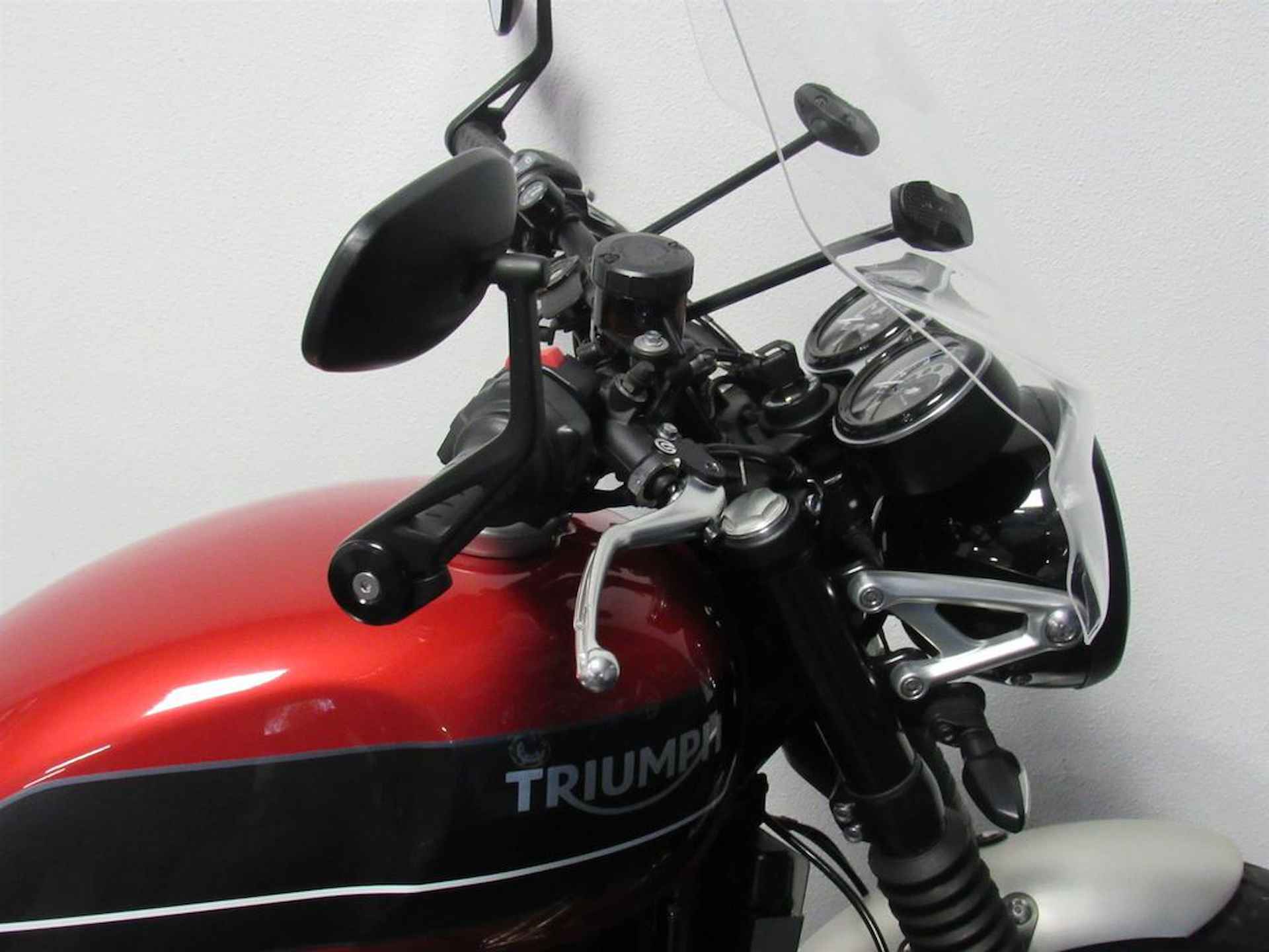 Triumph SPEED TWIN 1200 - 8/15