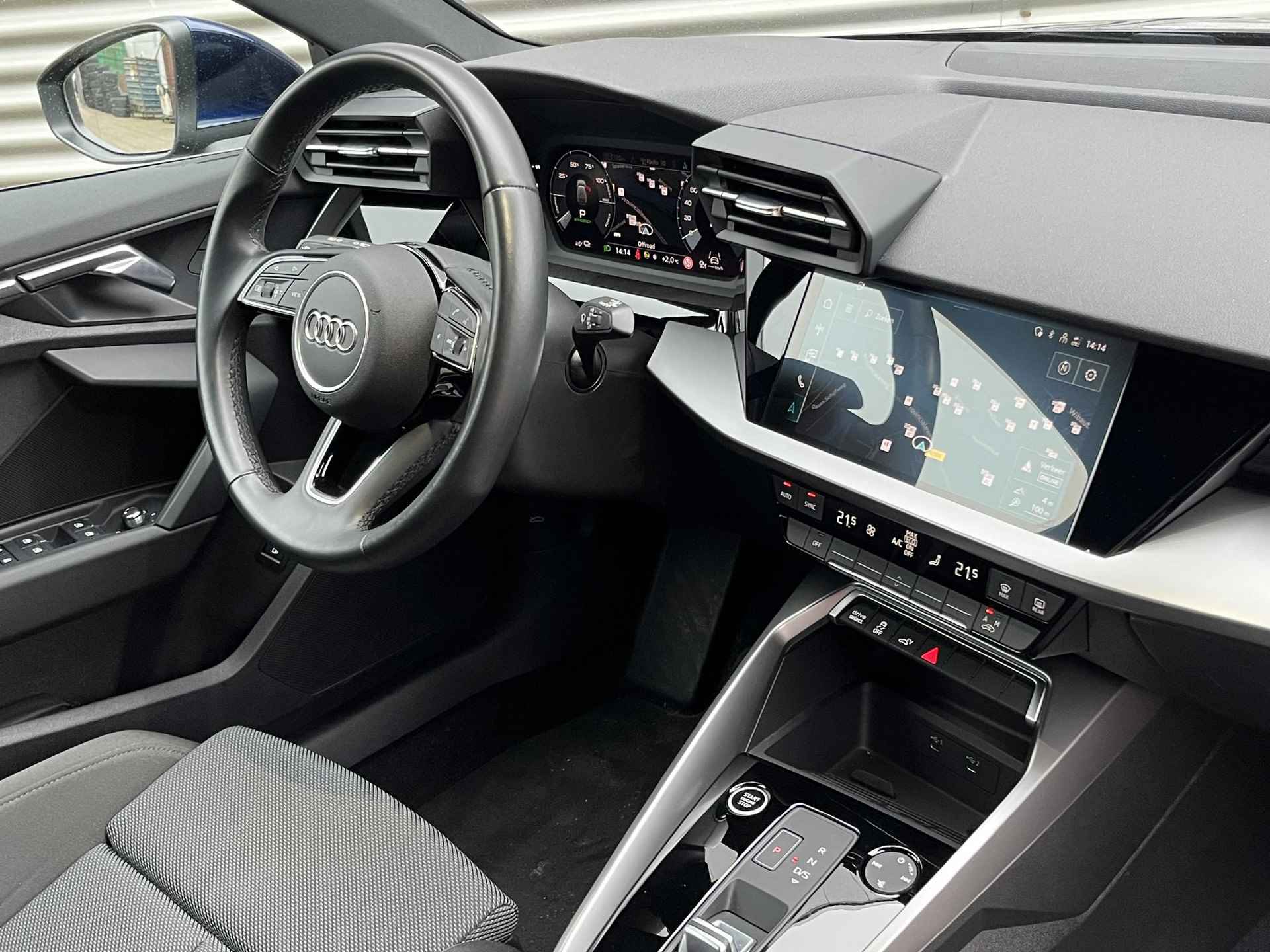 Audi A3 Sportback 40 TFSI e Business edition Nederlandse Auto / Climate control / Adaptieve Cruise Control / 17 inch Licht metalen velgen / Navigatie / Parkeersensors  / Volledig digitaal dashboard - 5/28