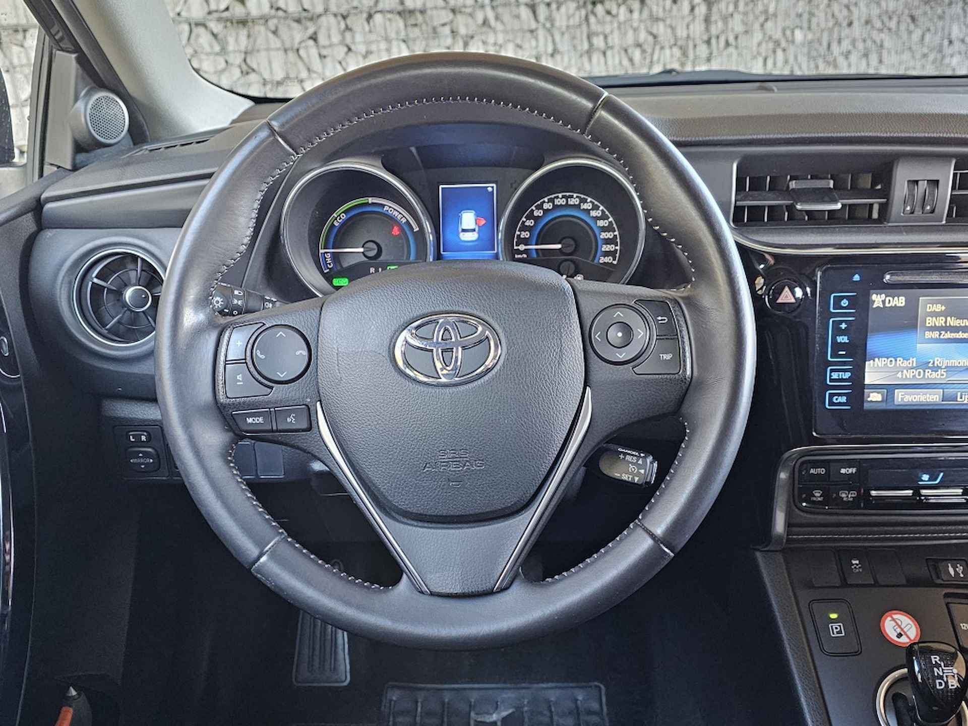 Toyota Auris Touring Sports 1.8 Hybrid Business | Navi | Clima | Cruise - 10/18