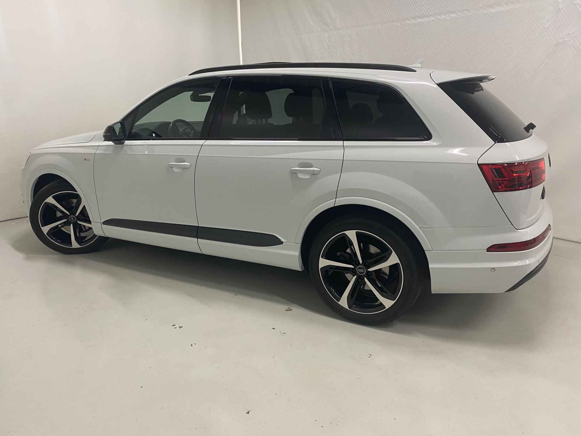 Audi Q7 50 TDI 286PK 2X S line Nacht Zicht Pano Headup 21Inch Bose Trekhaak 360 °Camera - 37/39