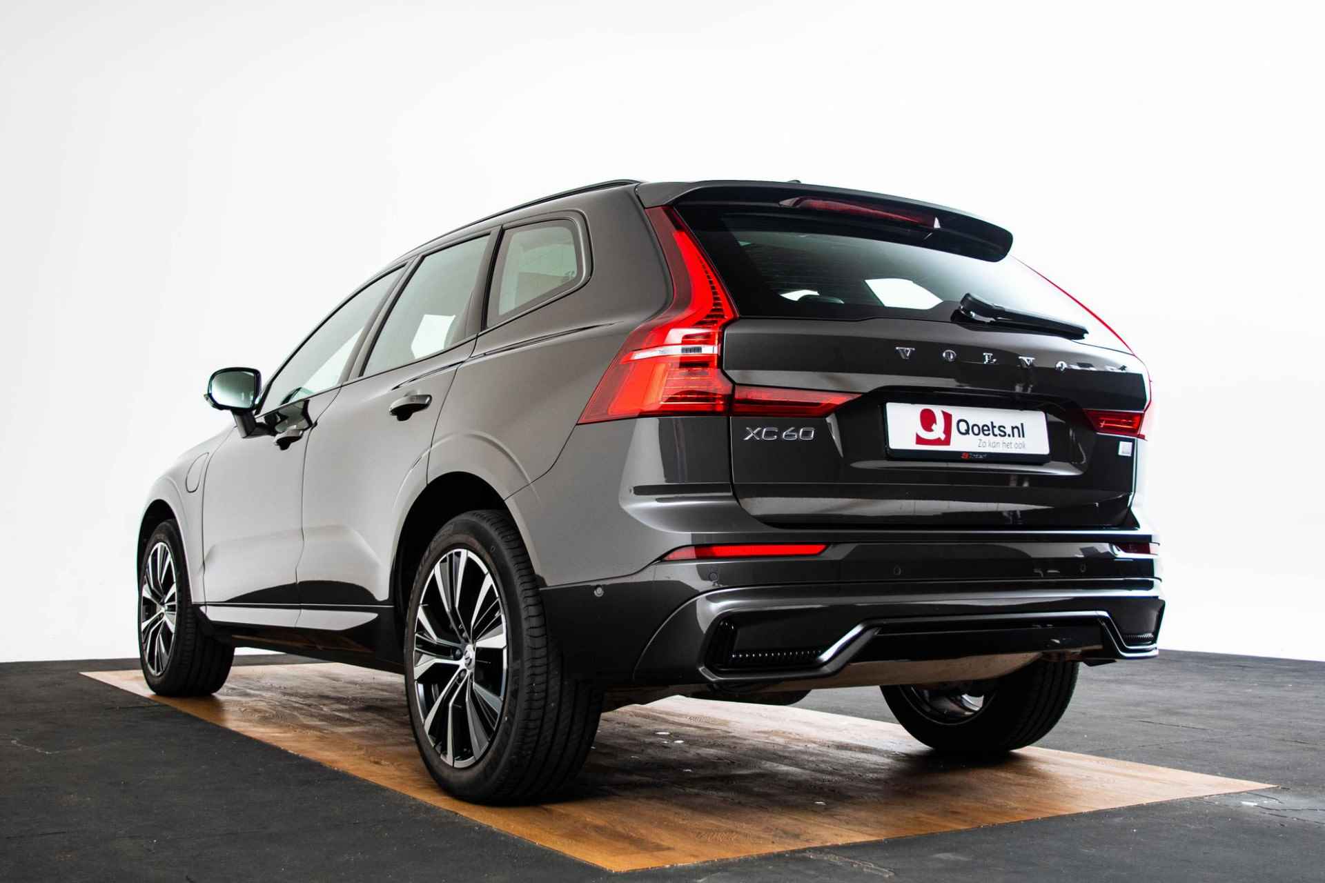 Volvo XC60 2.0 Recharge T6 AWD Ultimate Dark Adaptive Cruise Control - Harman Kardon - Active High Beam Koplampen - Elektrisch verstelbare voorstoelen - 52/60