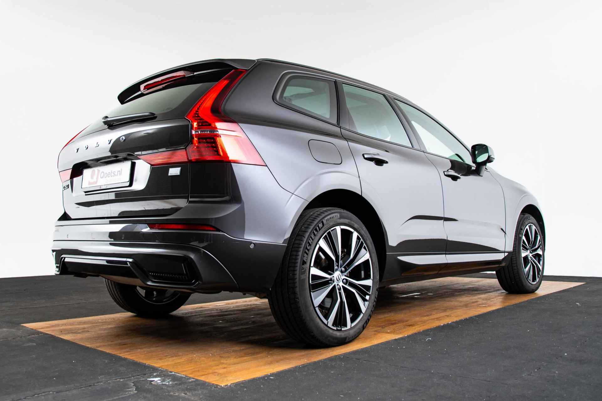 Volvo XC60 2.0 Recharge T6 AWD Ultimate Dark Adaptive Cruise Control - Harman Kardon - Active High Beam Koplampen - Elektrisch verstelbare voorstoelen - 53/60