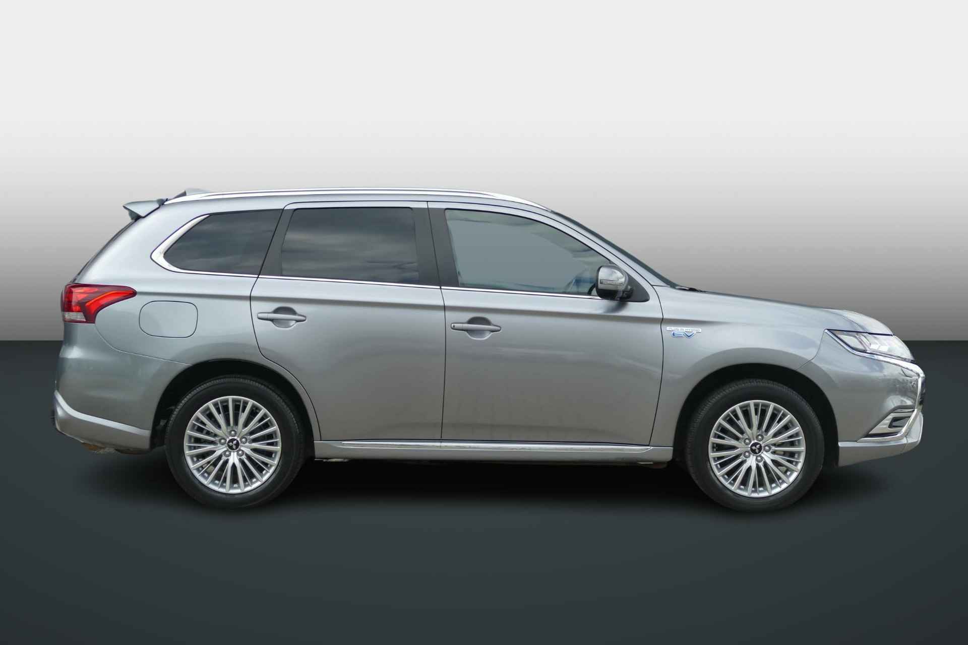 Mitsubishi Outlander 2.4 PHEV Instyle | Leder | Cruise | 360 camera | Trekhaak | RIJKLAARPRIJS!! - 3/45