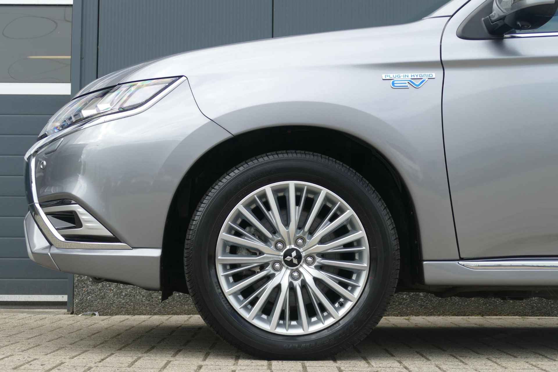 Mitsubishi Outlander 2.4 PHEV Instyle | Leder | Cruise | 360 camera | Trekhaak | RIJKLAARPRIJS!! - 7/45