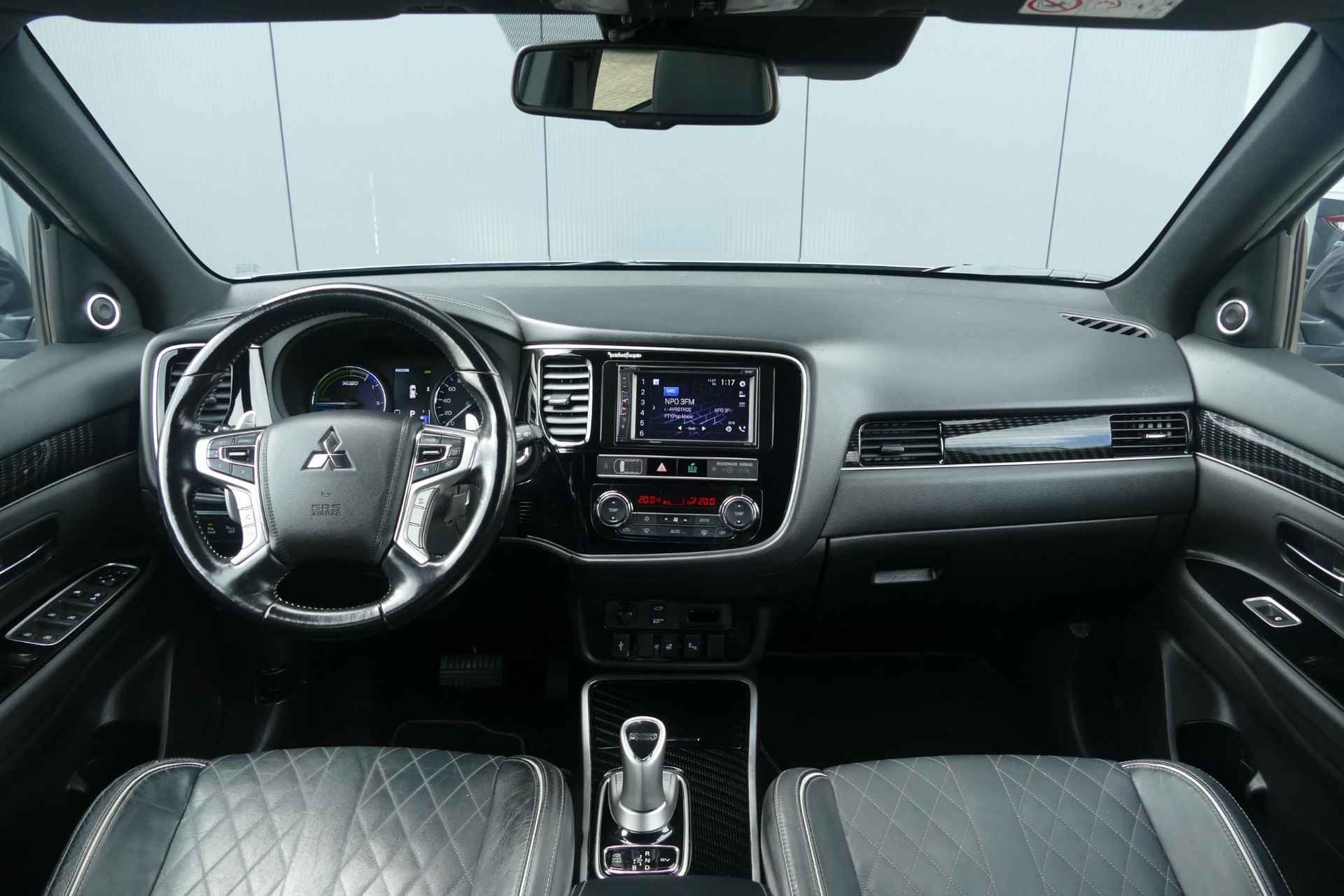 Mitsubishi Outlander 2.4 PHEV Instyle | Leder | Cruise | 360 camera | Trekhaak | RIJKLAARPRIJS!! - 21/45