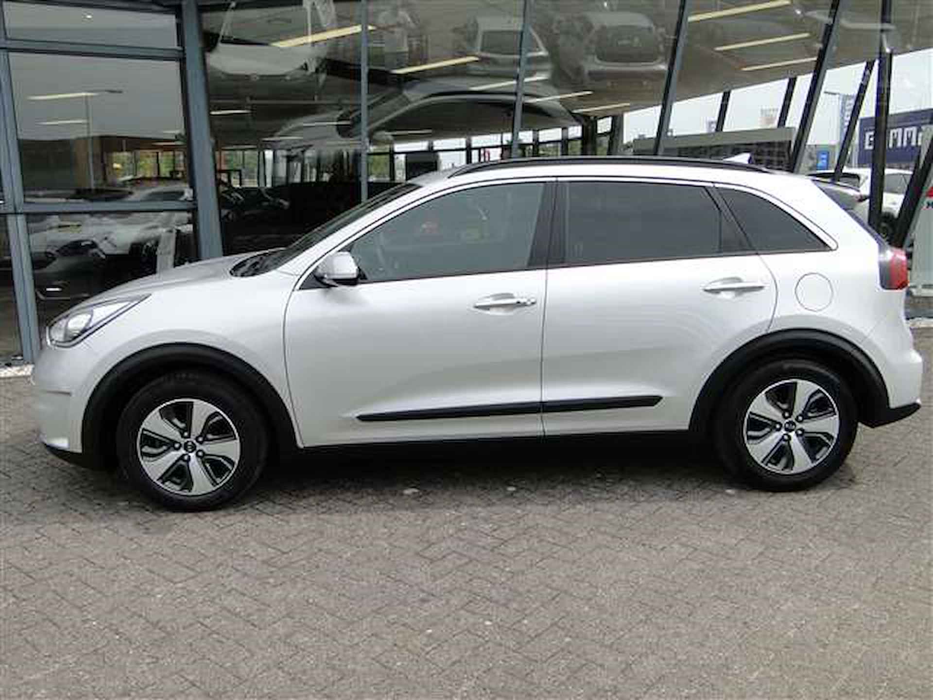 Kia Niro 1.6 GDi Hybrid Businessline | Trekhaak | Leer | Navi - 3/19