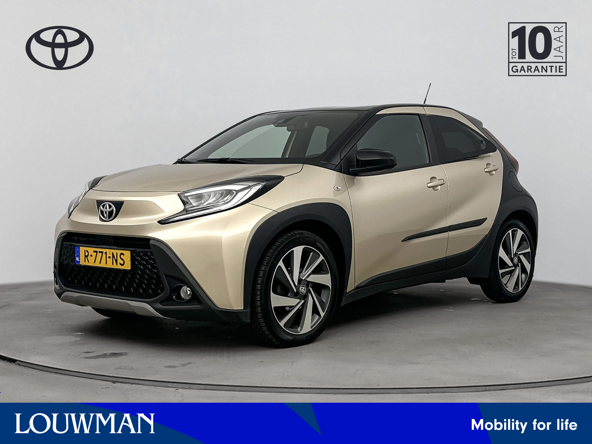 Toyota Aygo X 1.0 VVT-i S-CVT Envy | Navigatie | Climate Control LM velgen | JBL | Draadloze telefoonlader |