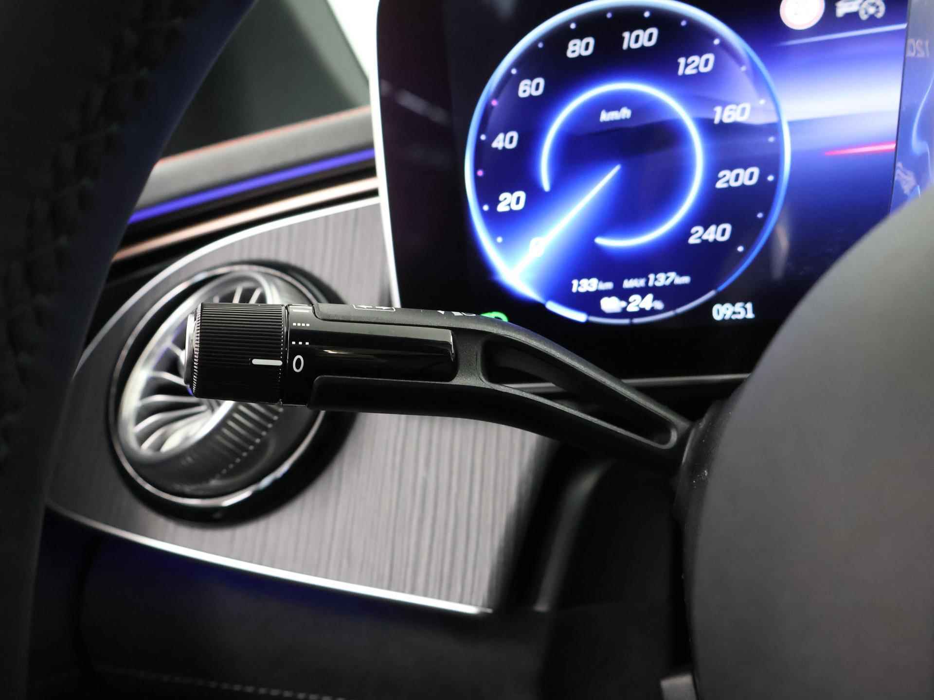 Mercedes-Benz EQE 300 Sport Edition | Matte-grijs | Panorama-schuifdak | Achteruitrijcamera |  Memory stoelen | BURMESTER | Stoelverwarming - 18/47