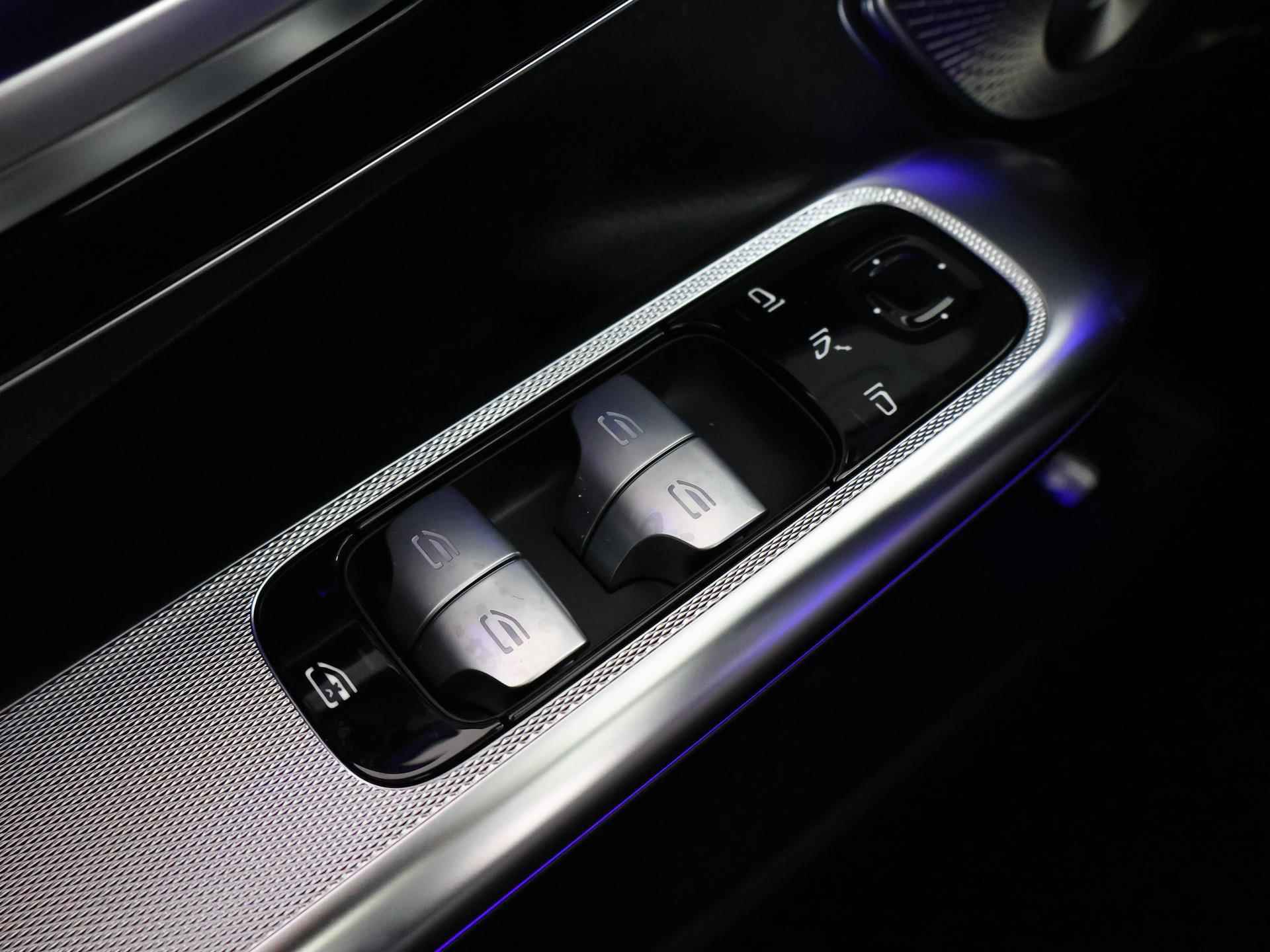 Mercedes-Benz EQE 300 Sport Edition | Matte-grijs | Panorama-schuifdak | Achteruitrijcamera |  Memory stoelen | BURMESTER | Stoelverwarming - 42/47