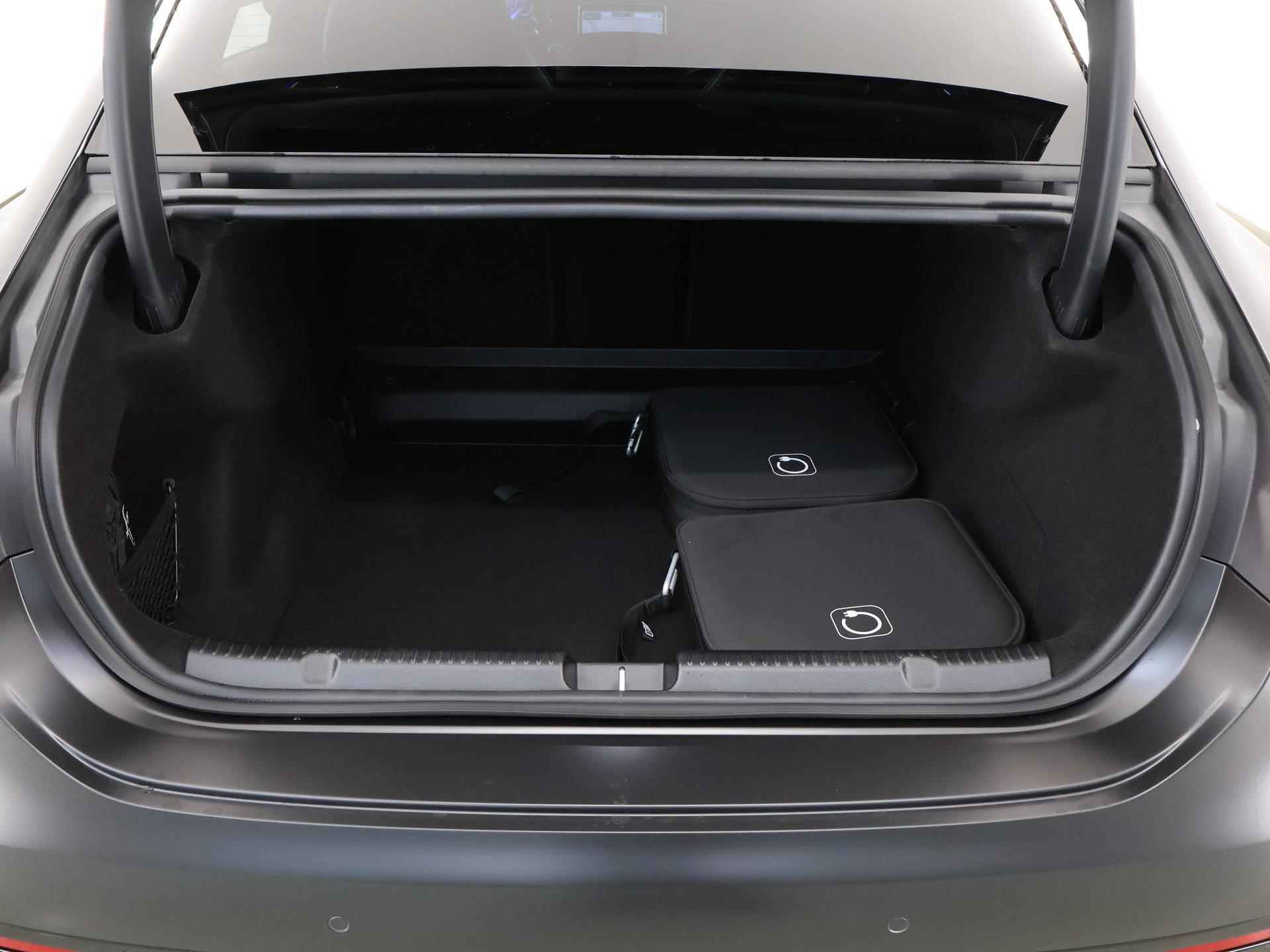 Mercedes-Benz EQE 300 Sport Edition | Matte-grijs | Panorama-schuifdak | Achteruitrijcamera |  Memory stoelen | BURMESTER | Stoelverwarming - 44/47