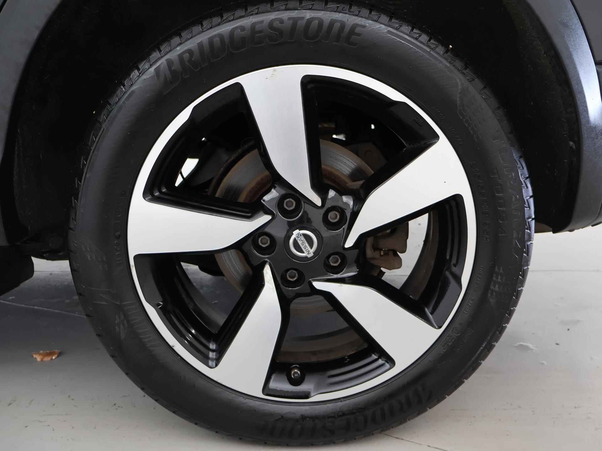 Nissan Qashqai 1.6 DCI 130 PK + 360 CAMERA / TREKHAAK / 18 INCH / STOELVERW. - 15/33