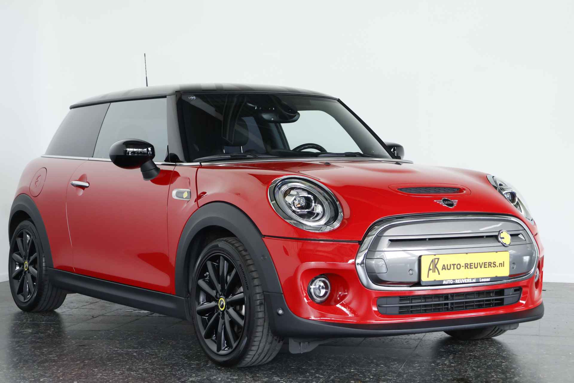 MINI Mini Electric SE MINI Yours 33 kWh / Leder / HUD / Navi / Harmankardon - 4/30