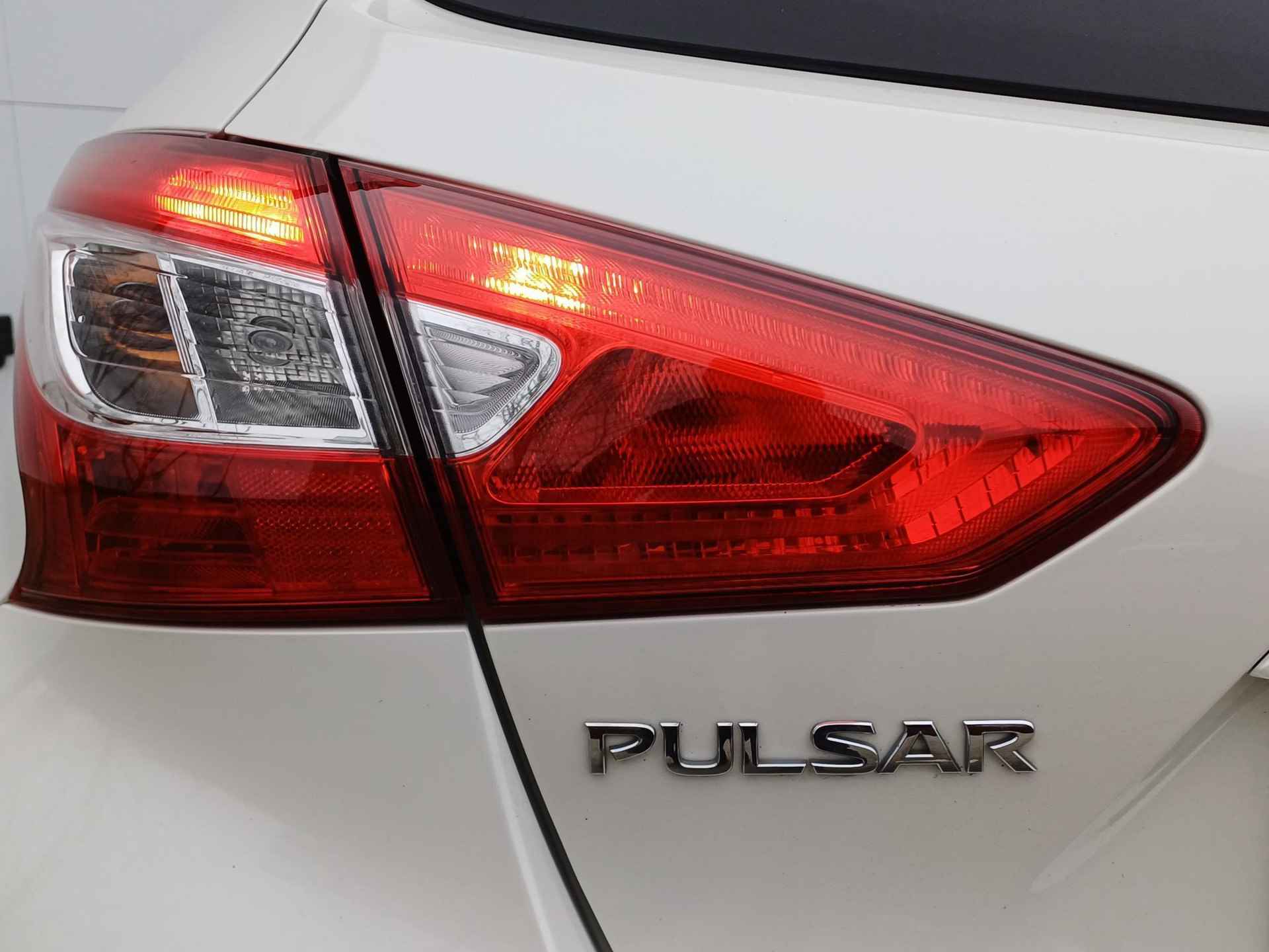 Nissan Pulsar 1.2 DIG-T 115 Tekna Trekhaak / Lederen Bekleding / Navigatie / Lichtmetalen Velgen / Privacy Glass / Parkeercamera / Stoelverwarming - 7/31