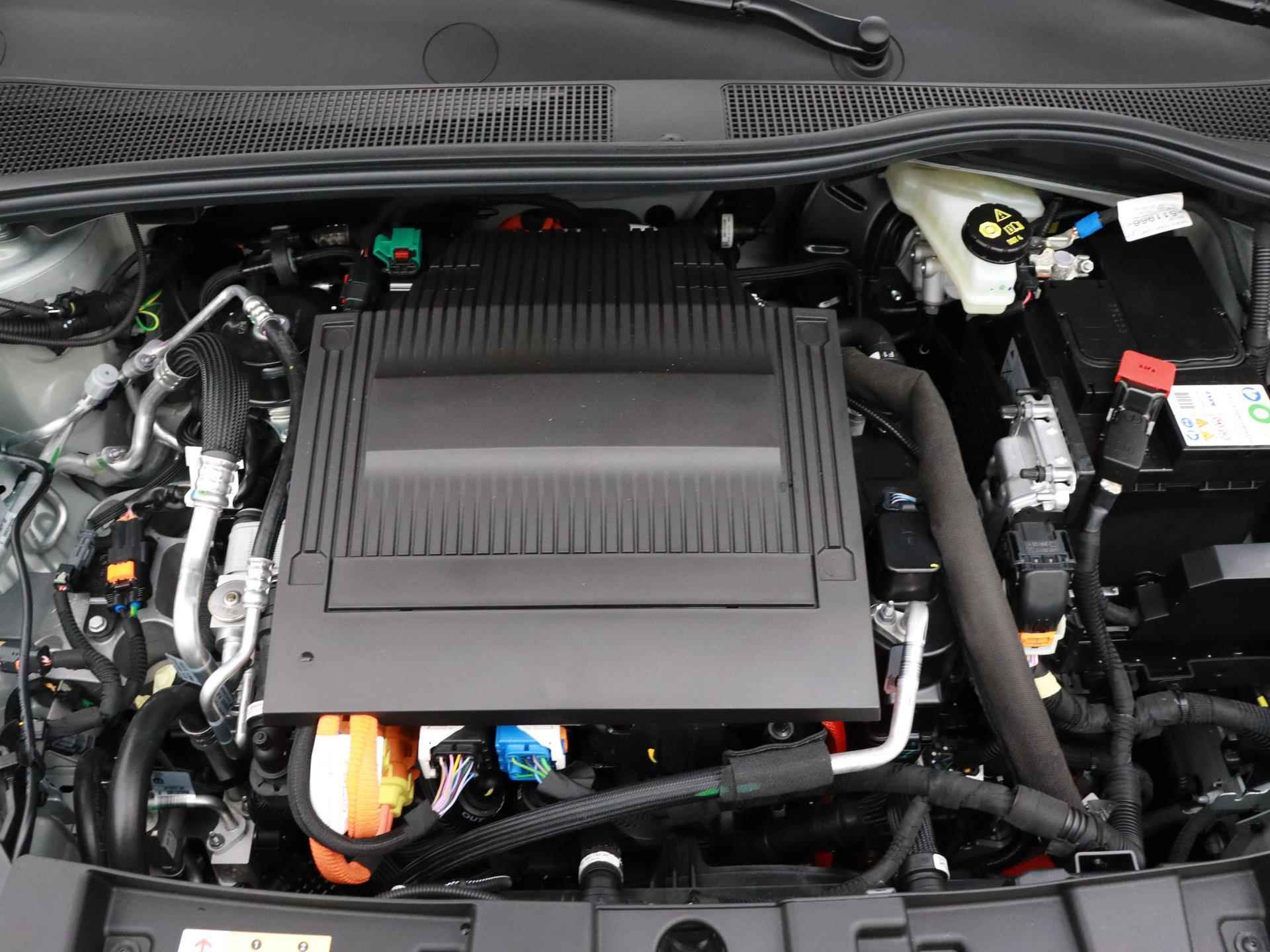 Jeep Avenger Altitude 54kWh | Apple Car Play | Android auto | Parkeersensoren | DIRECT LEVERBAAR! - 12/21