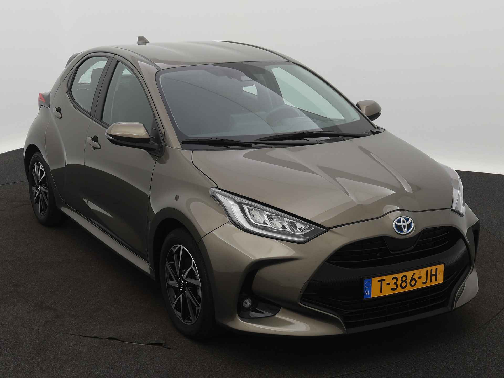 Toyota Yaris 1.5 Hybrid Dynamic | LM velgen | Camera | Climate Control | Apple Carplay/Android Auto | - 28/42