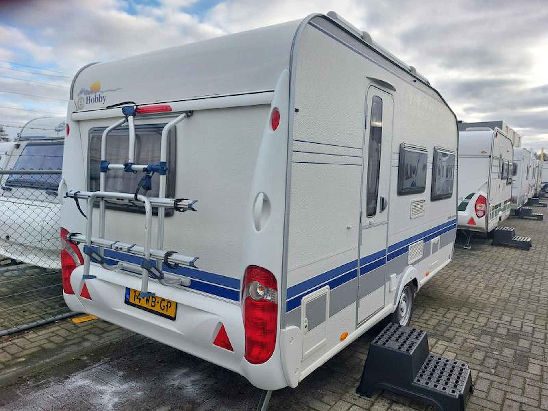 Hobby Excellent 400 SF 2008 Mover/Voortent - 3/16