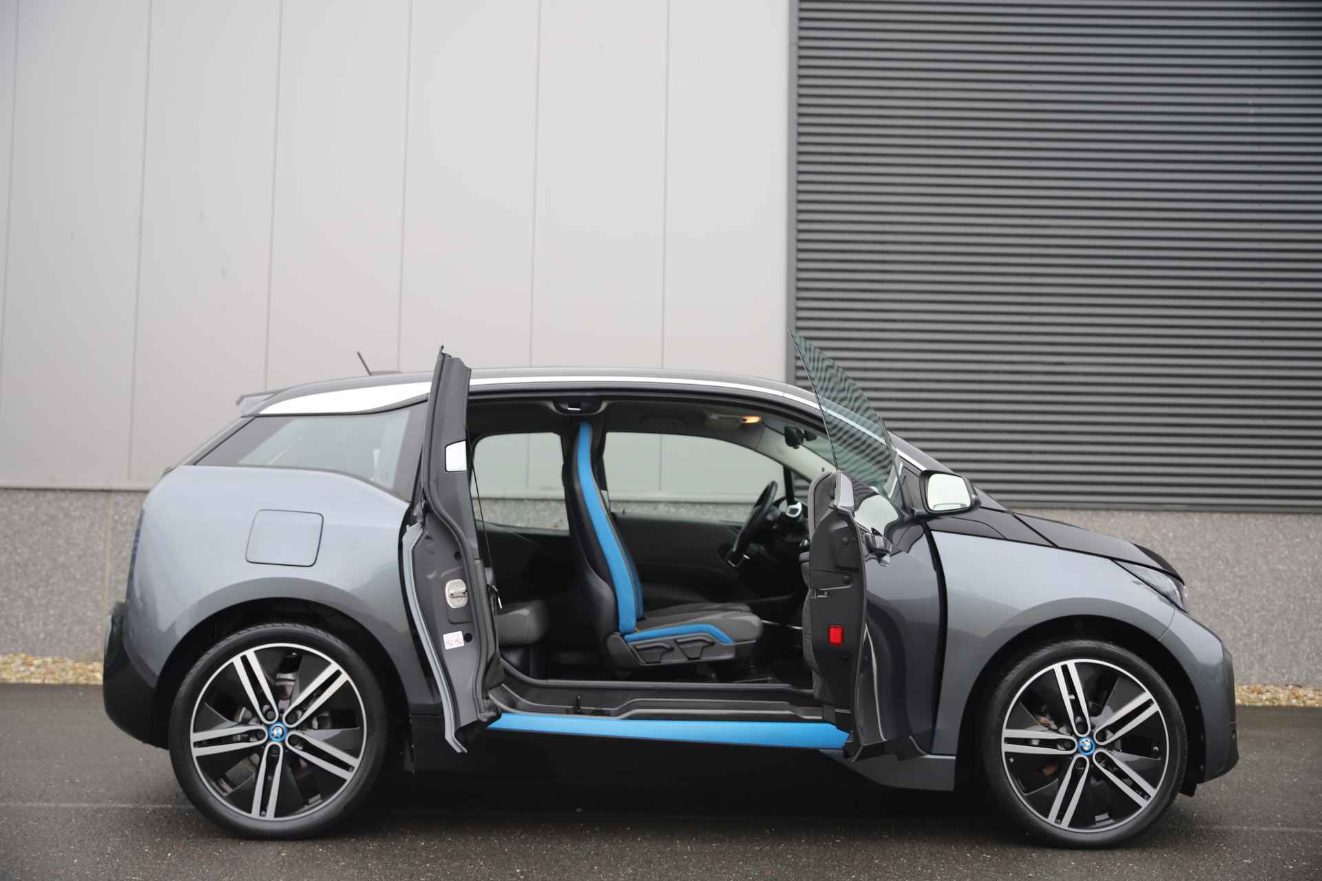 BMW i3 Executive 120Ah 42 kWh Harman Kardon/ Carplay/ W.pomp/3-Fase - 12/42