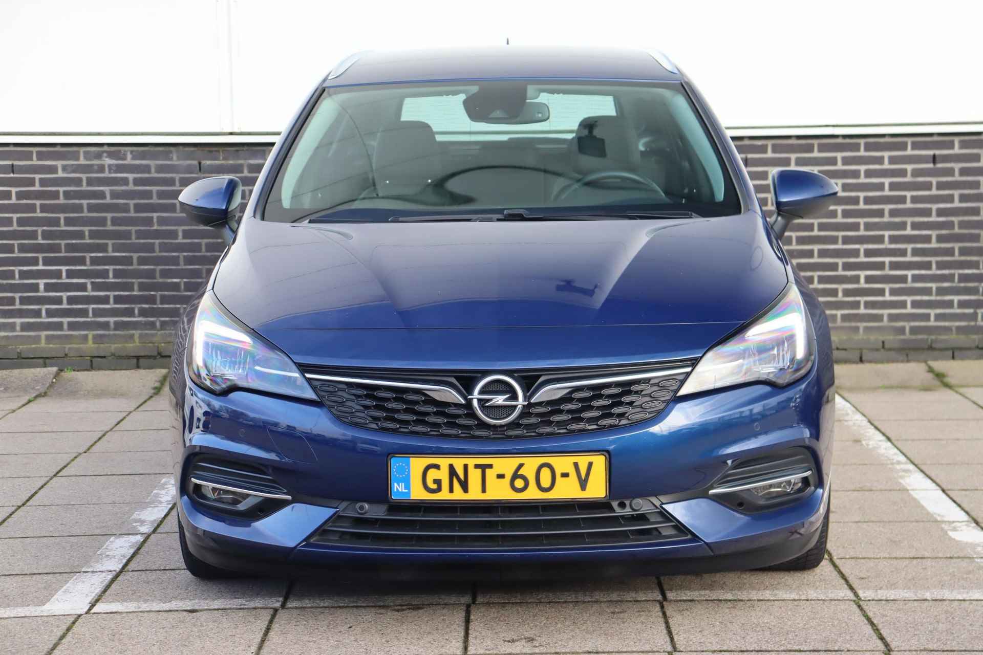 Opel Astra Sports Tourer 1.2 Elegance *Climate * Stuur-Stoelverwarming * All Season Banden - 2/44