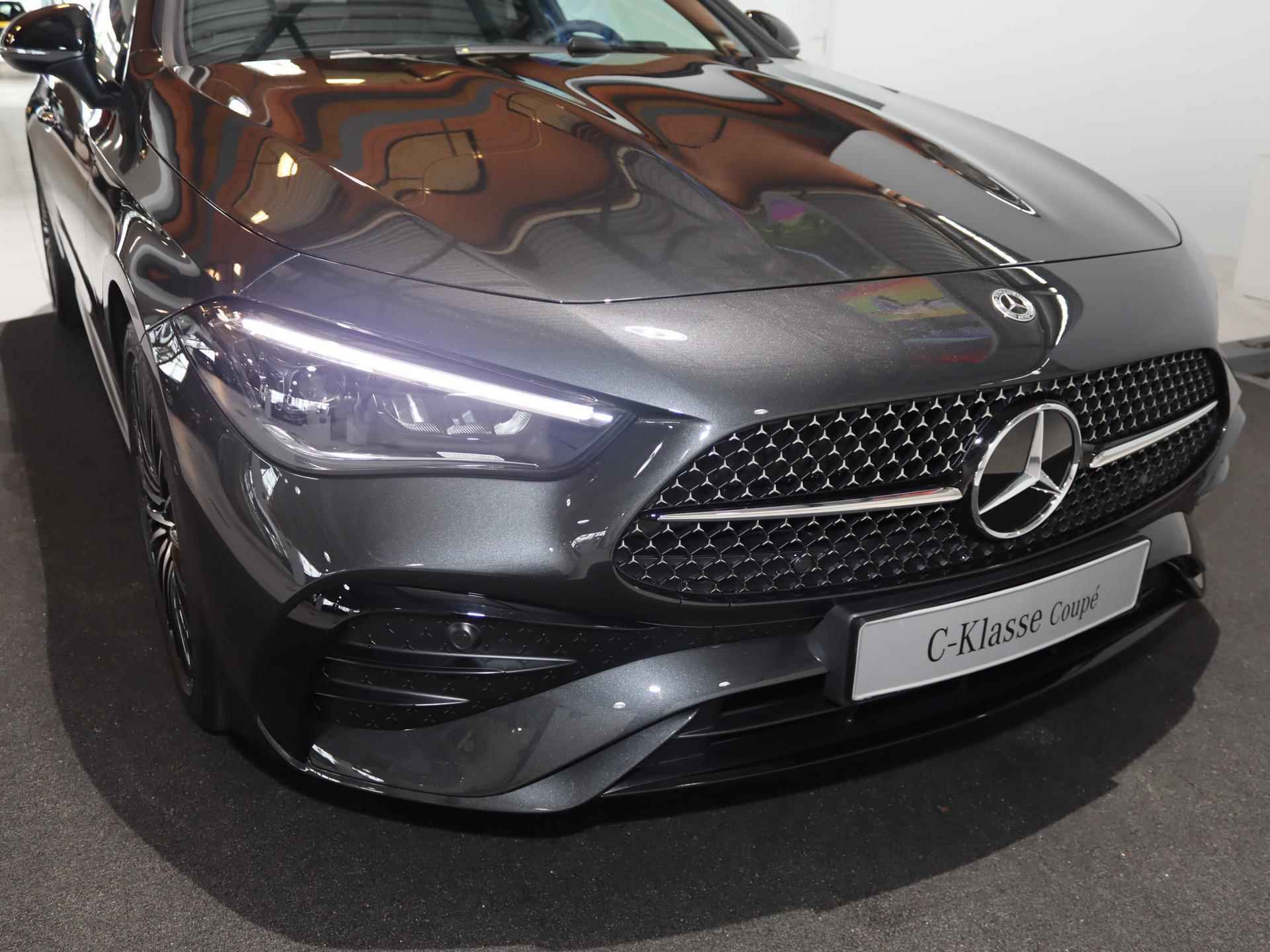 Mercedes-Benz CLE-Klasse 200 Coupé AMG Line | Achteruitrijcamera | Panoramaschuifdak | Stoelverwarming | Sfeerverlichting | Smartphone-integratie | - 8/24