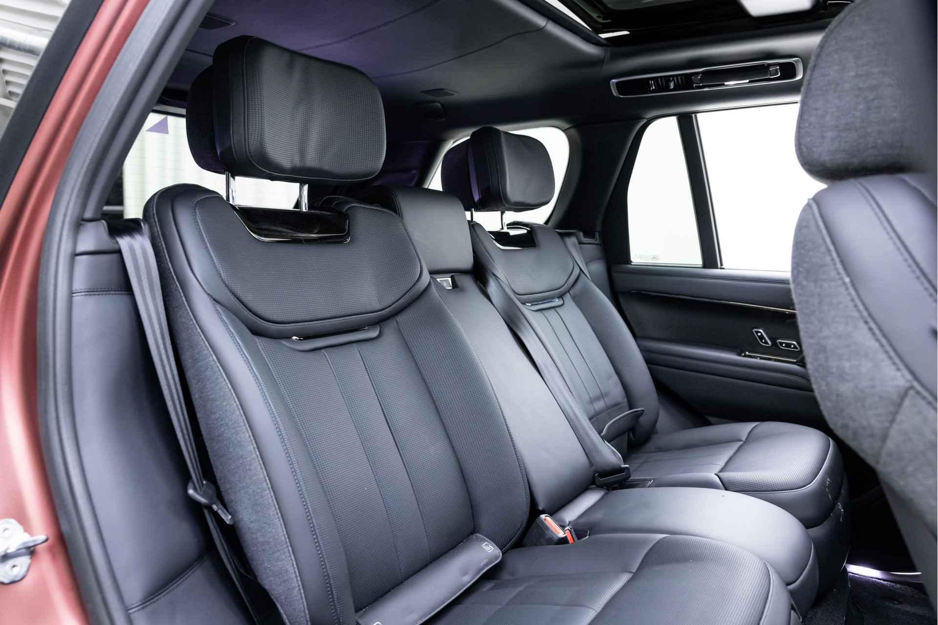 Land Rover Range Rover P510e SV | Executive Class Seating | SV lak | Achterasbesturing | Massage zittingen | - 11/39