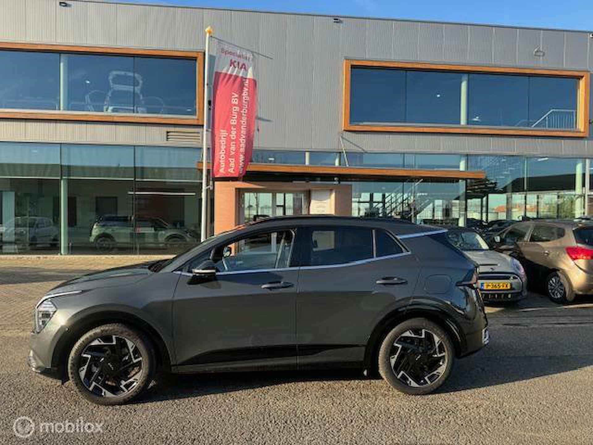 Kia Sportage 1.6 T-GDi MHEV GT-Line 1.650 kg trekgewicht , afneembare trekhaak  , Panorama schuif- / kanteldak  , GT Uitvoering full option - 2/33