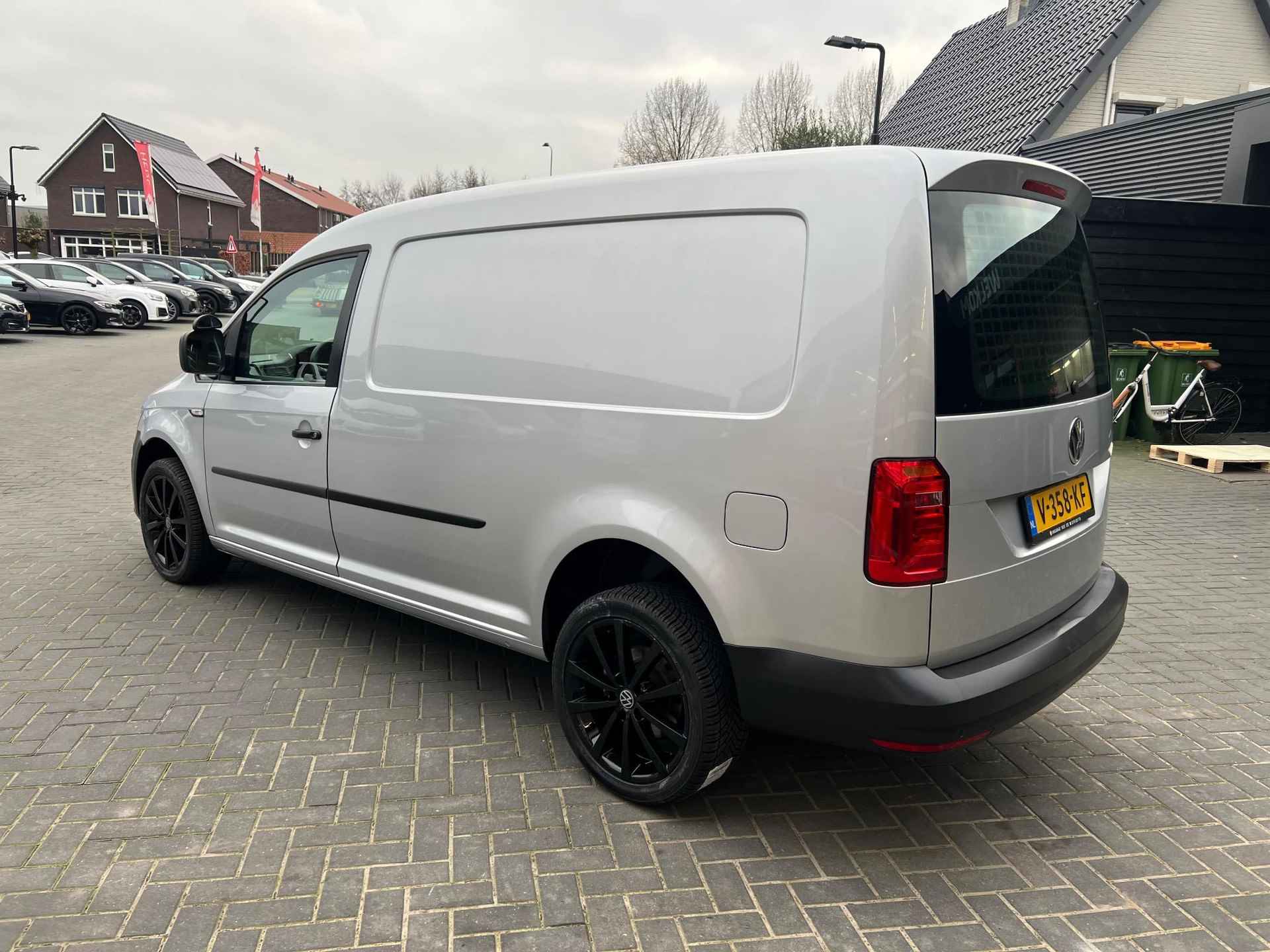 Volkswagen Caddy 2.0 TDI L2H1 BMT Maxi Highline | DSG Automaat | Apple CarPlay | 17 Inch Velgen | Camera | - 6/24