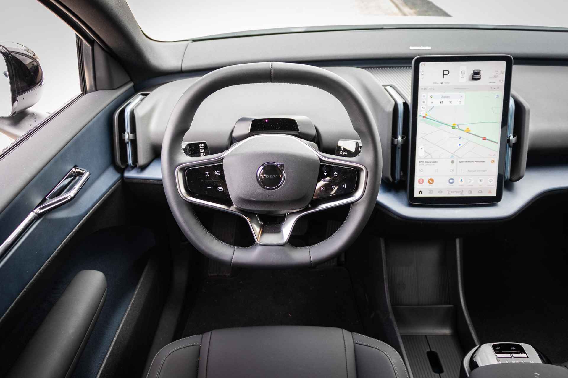 Volvo EX30 Single Motor Extended Range Plus | Adaptive cruise control | Harman Kardon audio | Camera | Keyless | Google Maps navigatie | Stoel- en stuurverwarming - 3/19