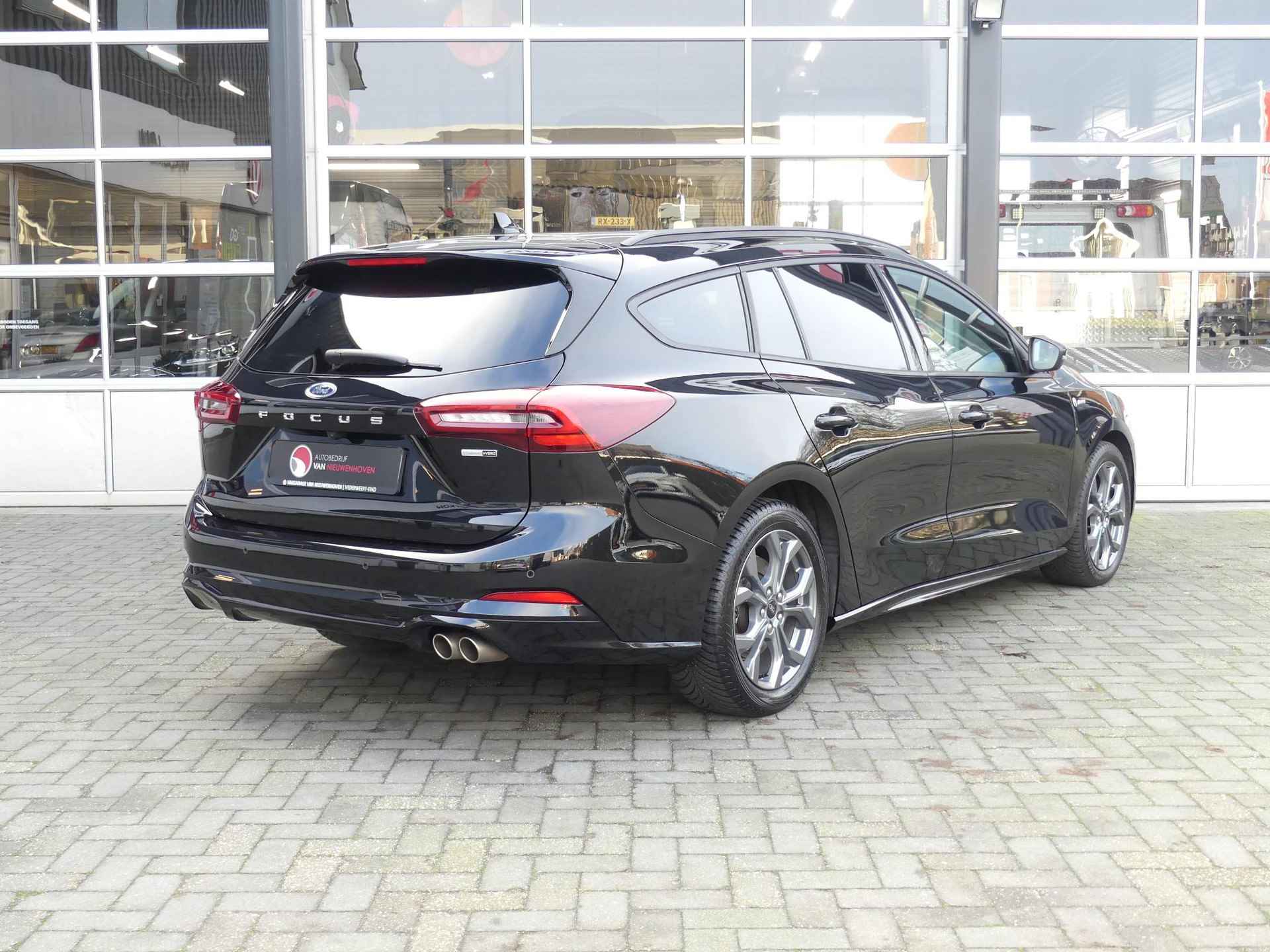 Ford Focus Wagon Hybrid ST-Line X *8 jaar garantie - 29/32