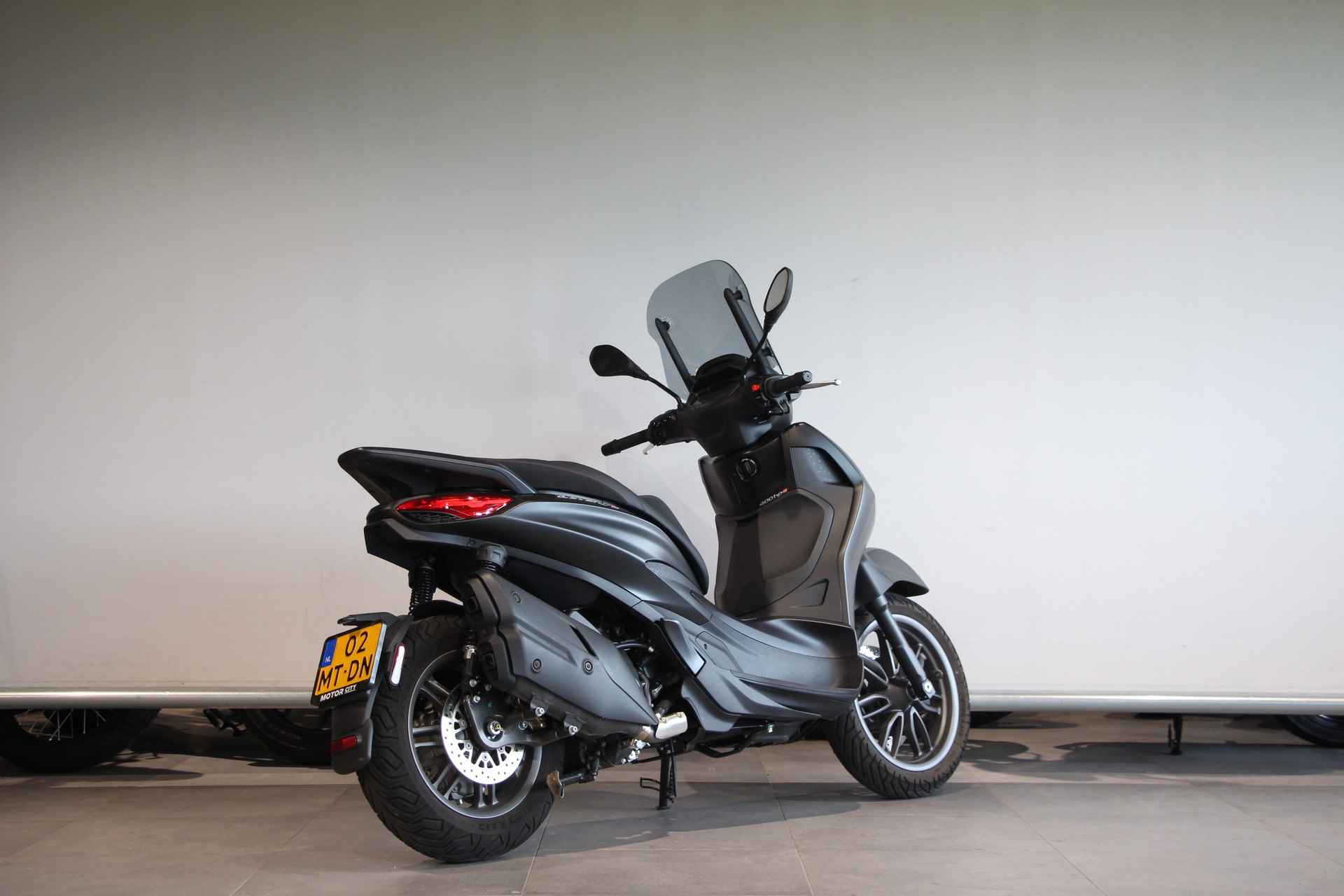 Piaggio BEVERLY 400 HPE - 8/11