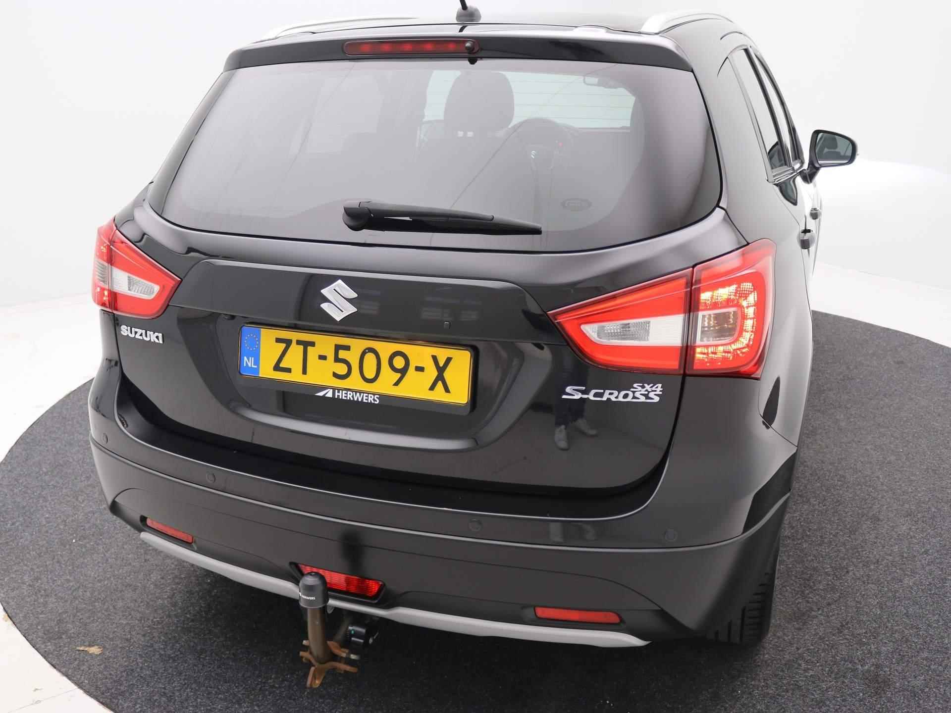 Suzuki S-Cross 1.4 Boosterjet High Executive / Trekhaak / Lederen bekleding / Navigatie / 1ste Eigenaar / Dealer onderhouden / Adaptieve Cruise Control / Airco Climate Control / Fulle option / NL Auto / Apple CarPlay & Android Auto / - 68/70