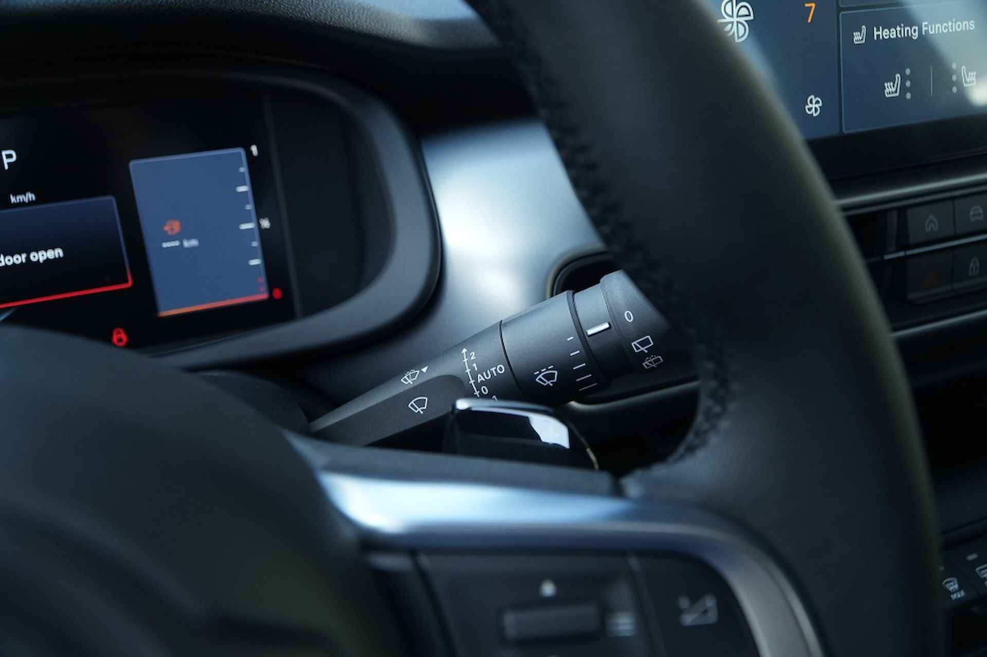 Jeep Avenger 1.2 e-Hybrid Summit | Carplay | Winter | Camera | 18" - 27/36