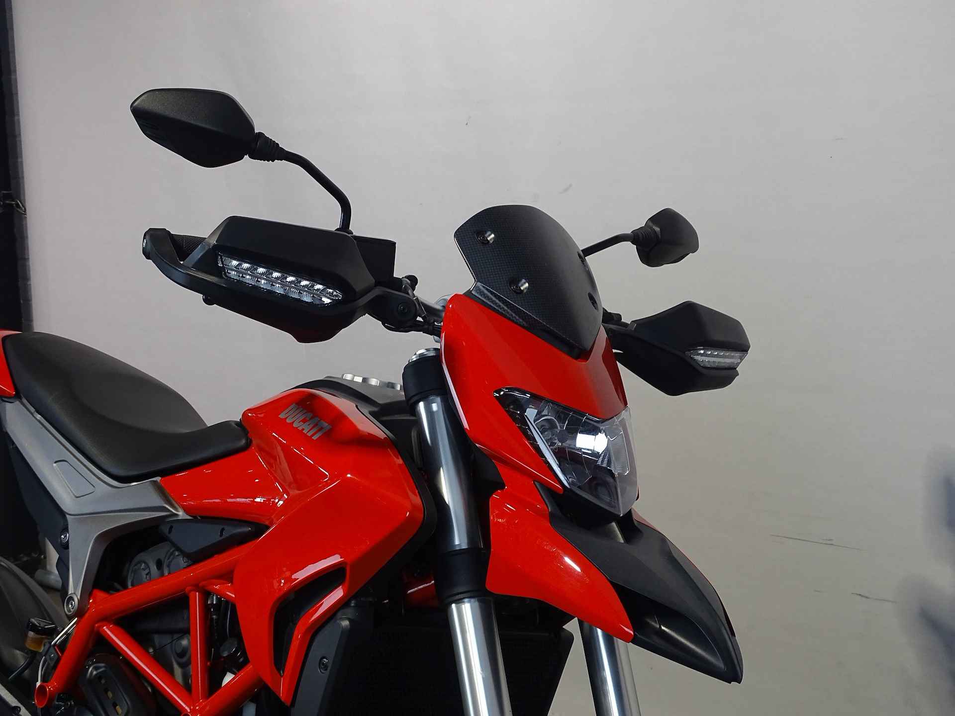 Ducati HYPERMOTARD 939 - 3/12