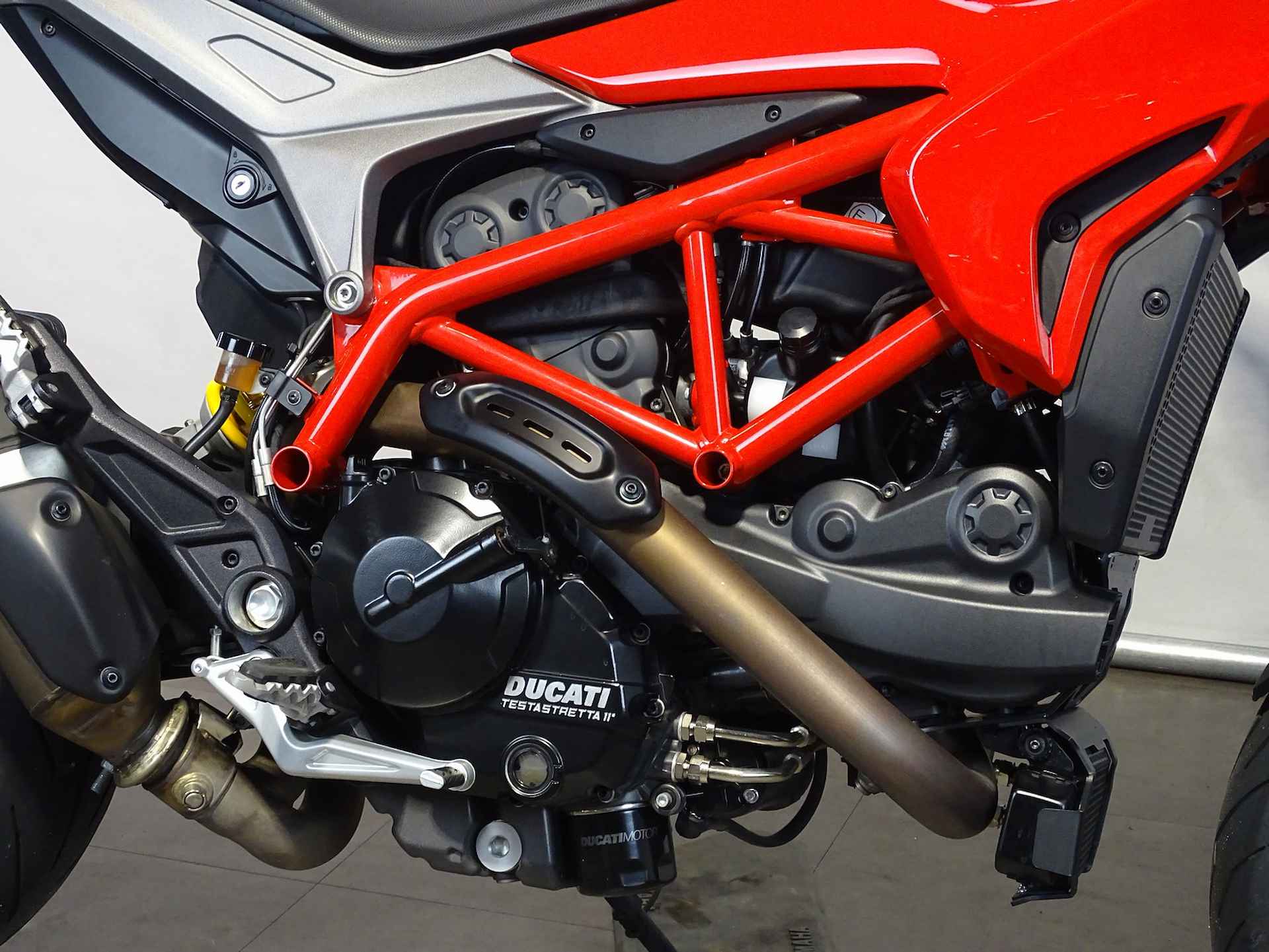 Ducati HYPERMOTARD 939 - 4/12