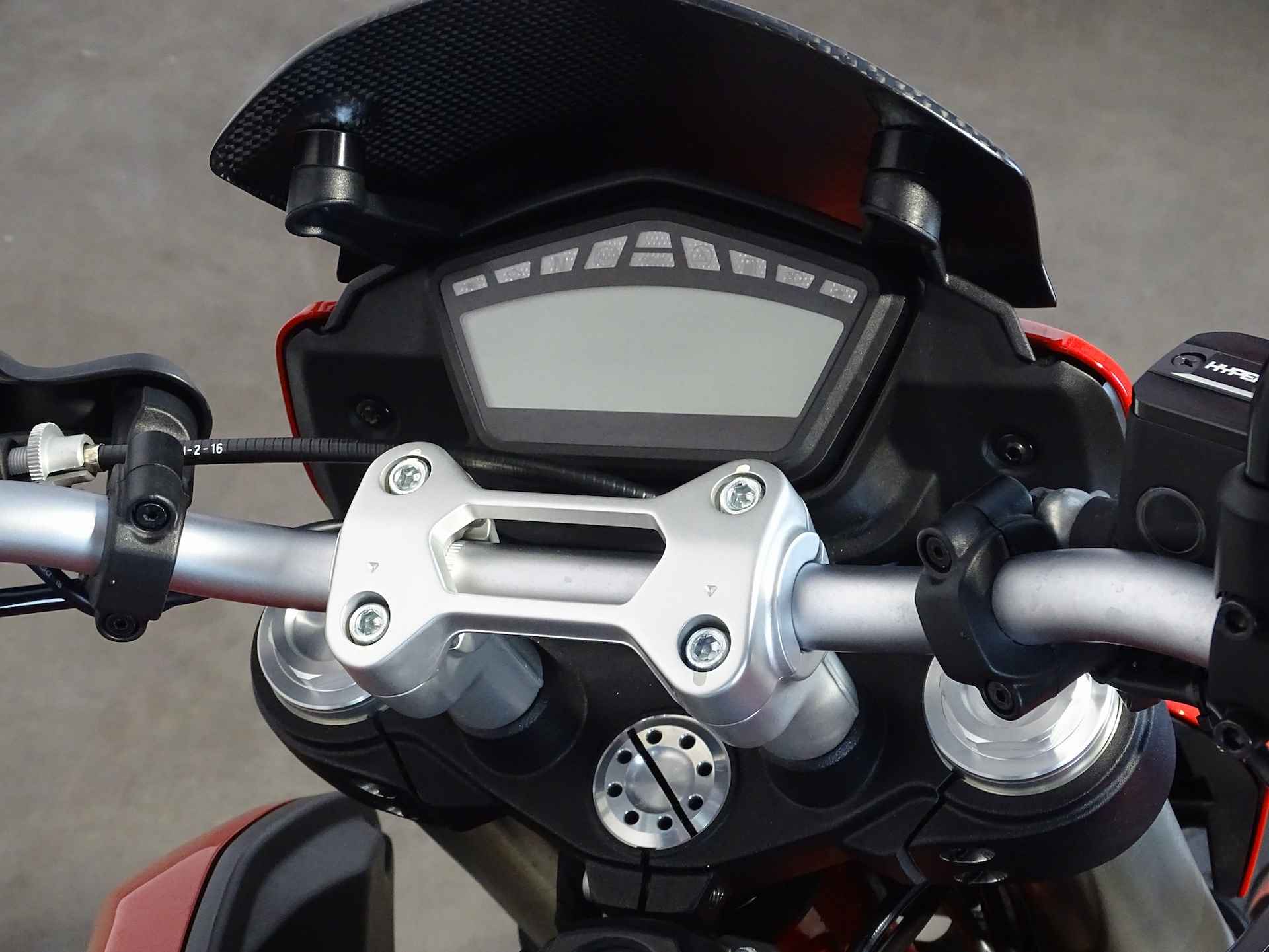 Ducati HYPERMOTARD 939 - 9/12