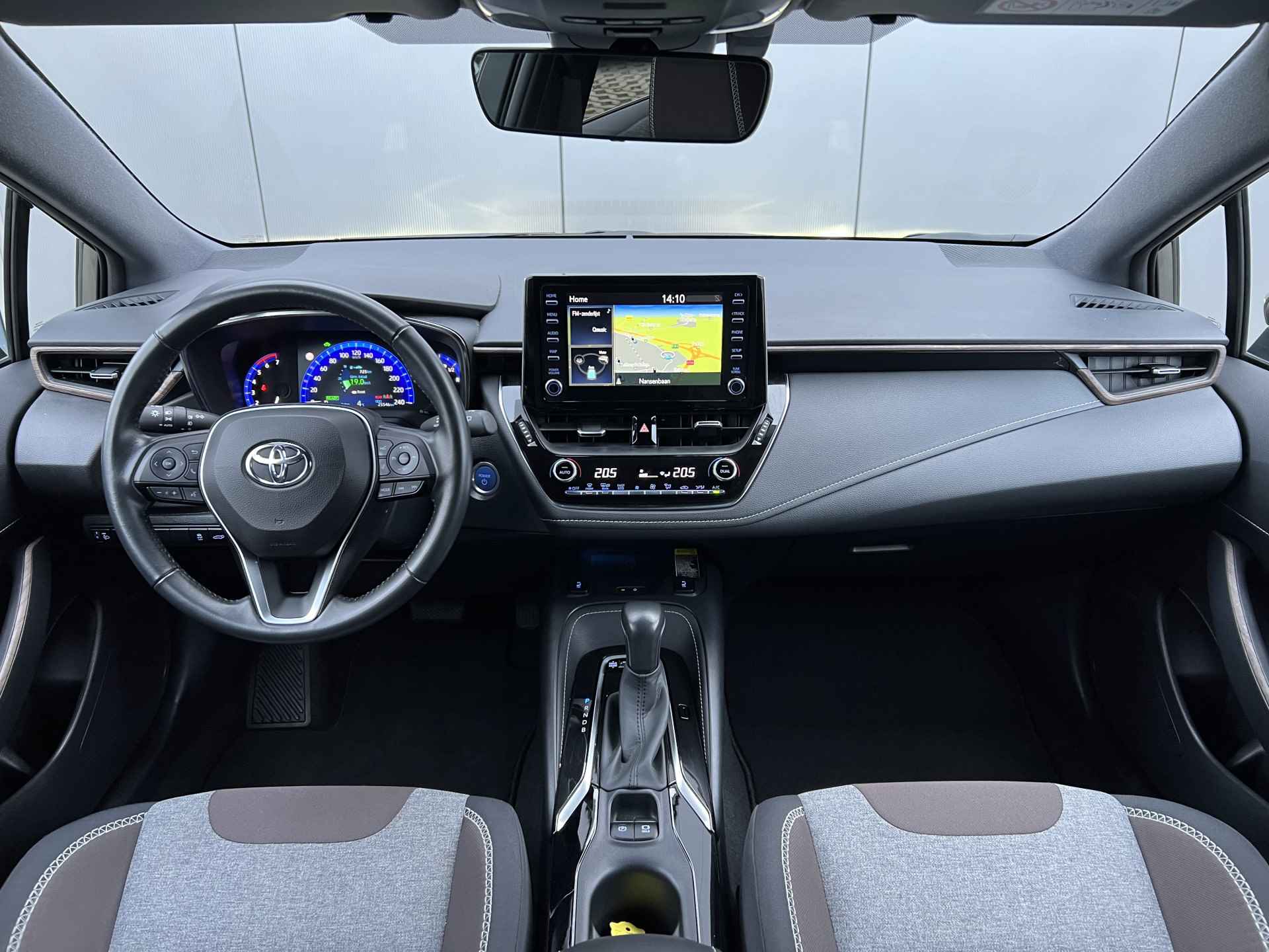 Toyota Corolla Touring Sports 1.8 Hybrid Trek | NL AUTO | Automaat | Navigatie | Elektrische Achterklep | - 4/33
