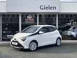 Toyota Aygo 1.0 VVT-i 72pk 5D X-Play | Eerste eigenaar, Apple CarPlay/Android Auto, Parkeercamera, In hoogte verstelbare stoel