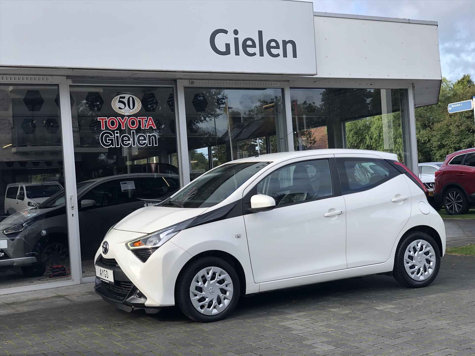 Toyota Aygo 1.0 VVT-i 72pk 5D X-Play | Eerste eigenaar, Apple CarPlay/Android Auto, Parkeercamera, In hoogte verstelbare stoel - 9/33