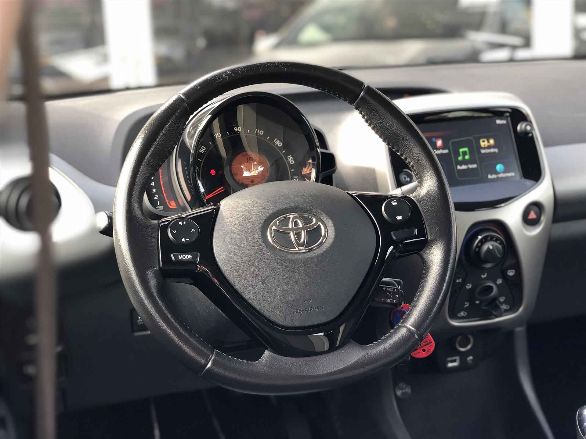 Toyota Aygo 1.0 VVT-i 72pk 5D X-Play | Eerste eigenaar, Apple CarPlay/Android Auto, Parkeercamera, In hoogte verstelbare stoel - 11/33