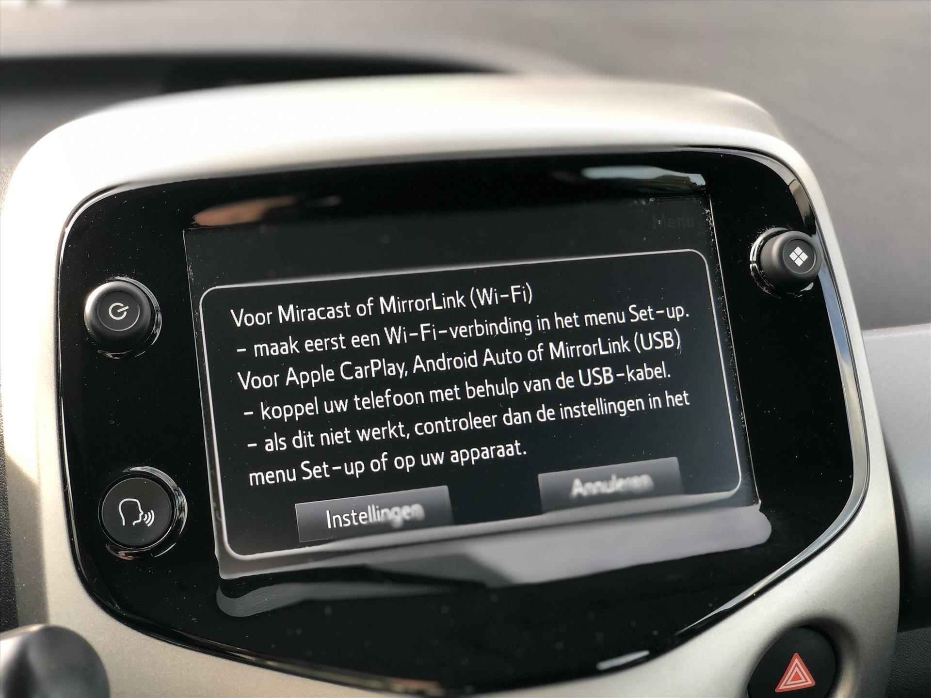 Toyota Aygo 1.0 VVT-i 72pk 5D X-Play | Eerste eigenaar, Apple CarPlay/Android Auto, Parkeercamera, In hoogte verstelbare stoel - 23/33