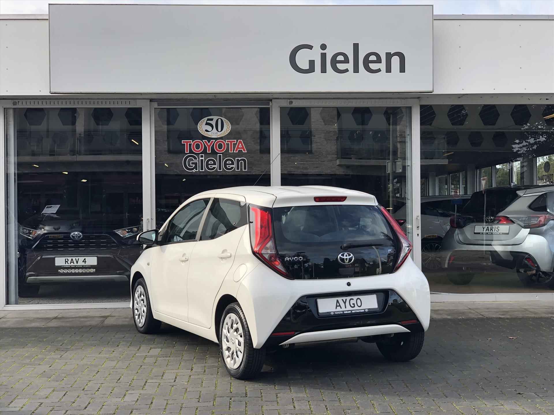 Toyota Aygo 1.0 VVT-i 72pk 5D X-Play | Eerste eigenaar, Apple CarPlay/Android Auto, Parkeercamera, In hoogte verstelbare stoel - 33/33