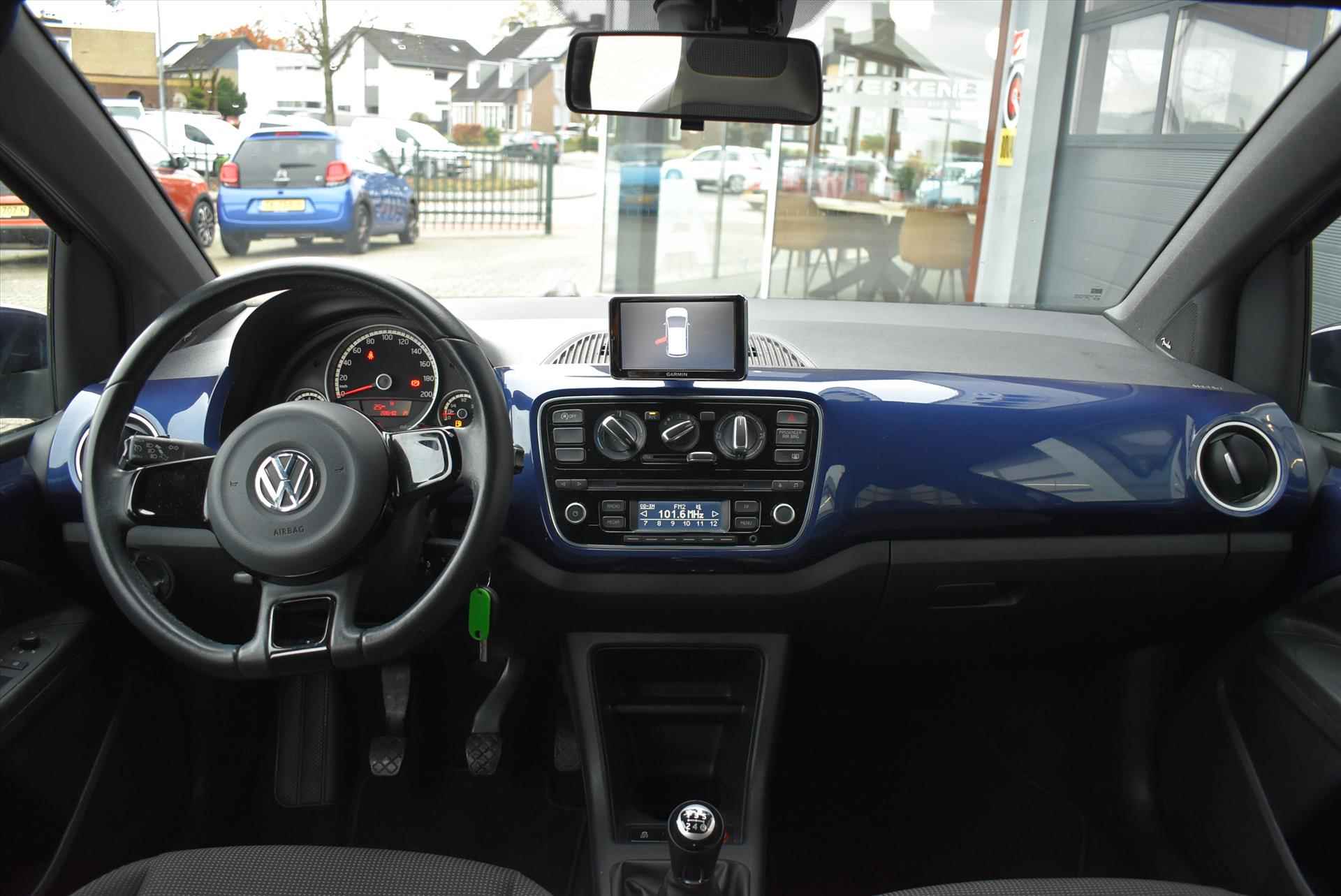 VOLKSWAGEN Up! 1.0 60pk High up! - 5/30