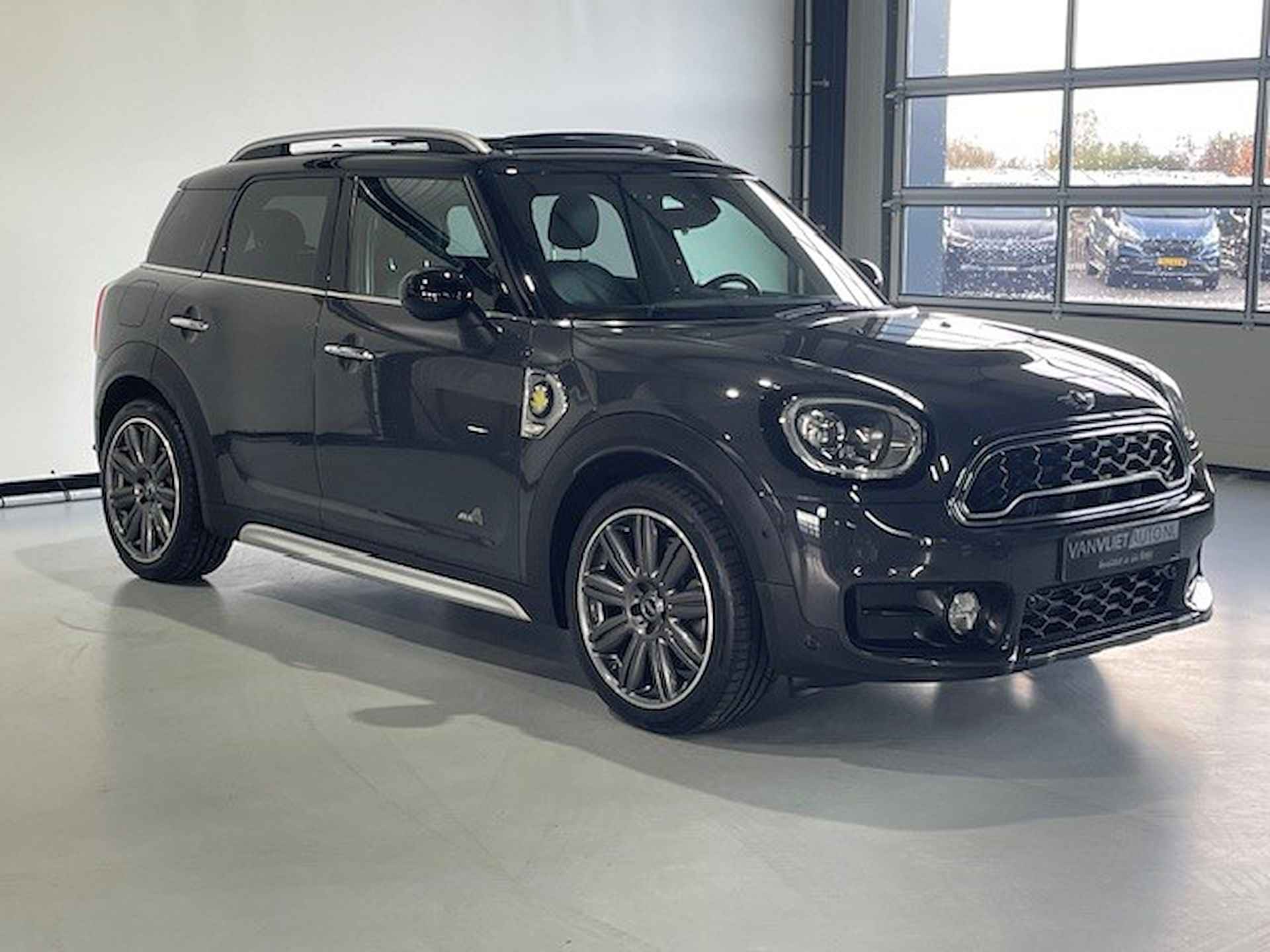 MINI Cooper SE Countryman 2.0 ALL4 Chili PANO LEDER CAMERA Leder / Pan-dak  / Head Up - 17/31