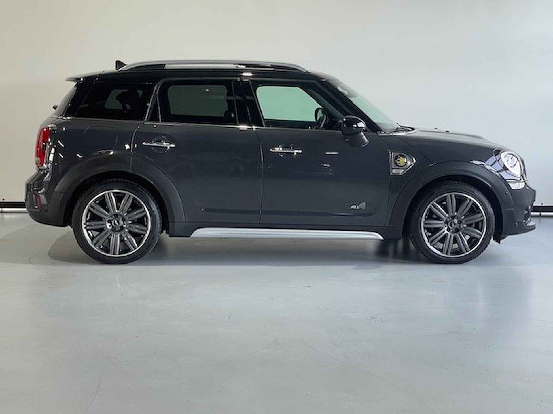 MINI Cooper SE Countryman 2.0 ALL4 Chili PANO LEDER CAMERA Leder / Pan-dak  / Head Up - 26/31