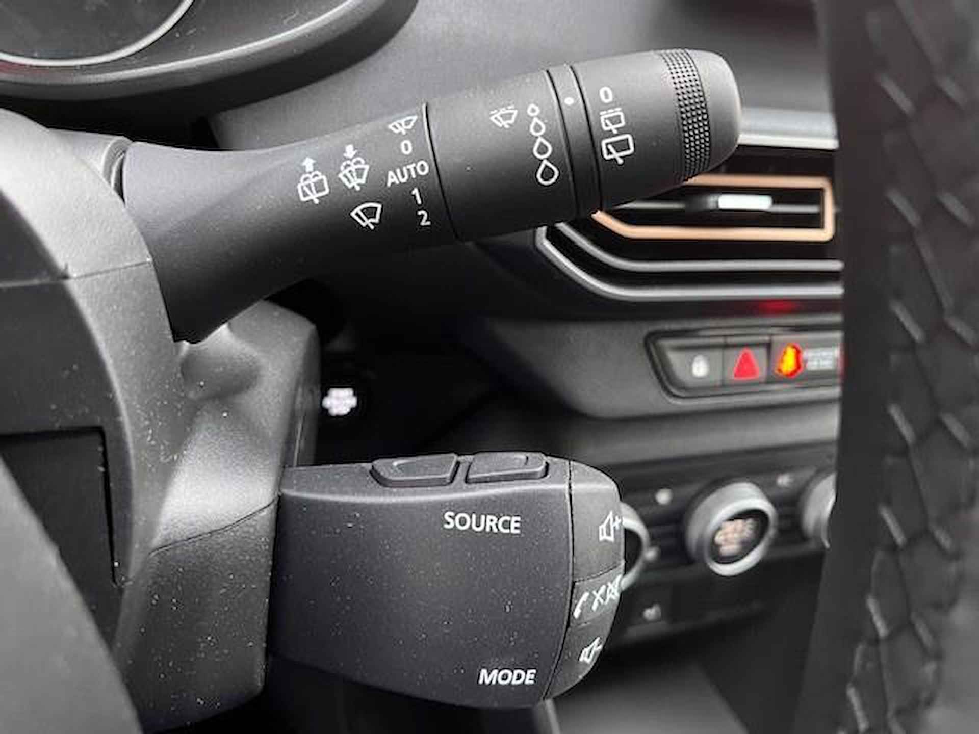 Dacia Sandero Stepway 1.0 TCe 90 Extreme AUTOMAAT ''BLACK EDITION'' LET OP HET BETREFT HIER EEN DEMO VOERTUIG, INFORMEER NAAR DE ACTUELE KILOMETERSTAND - 14/24